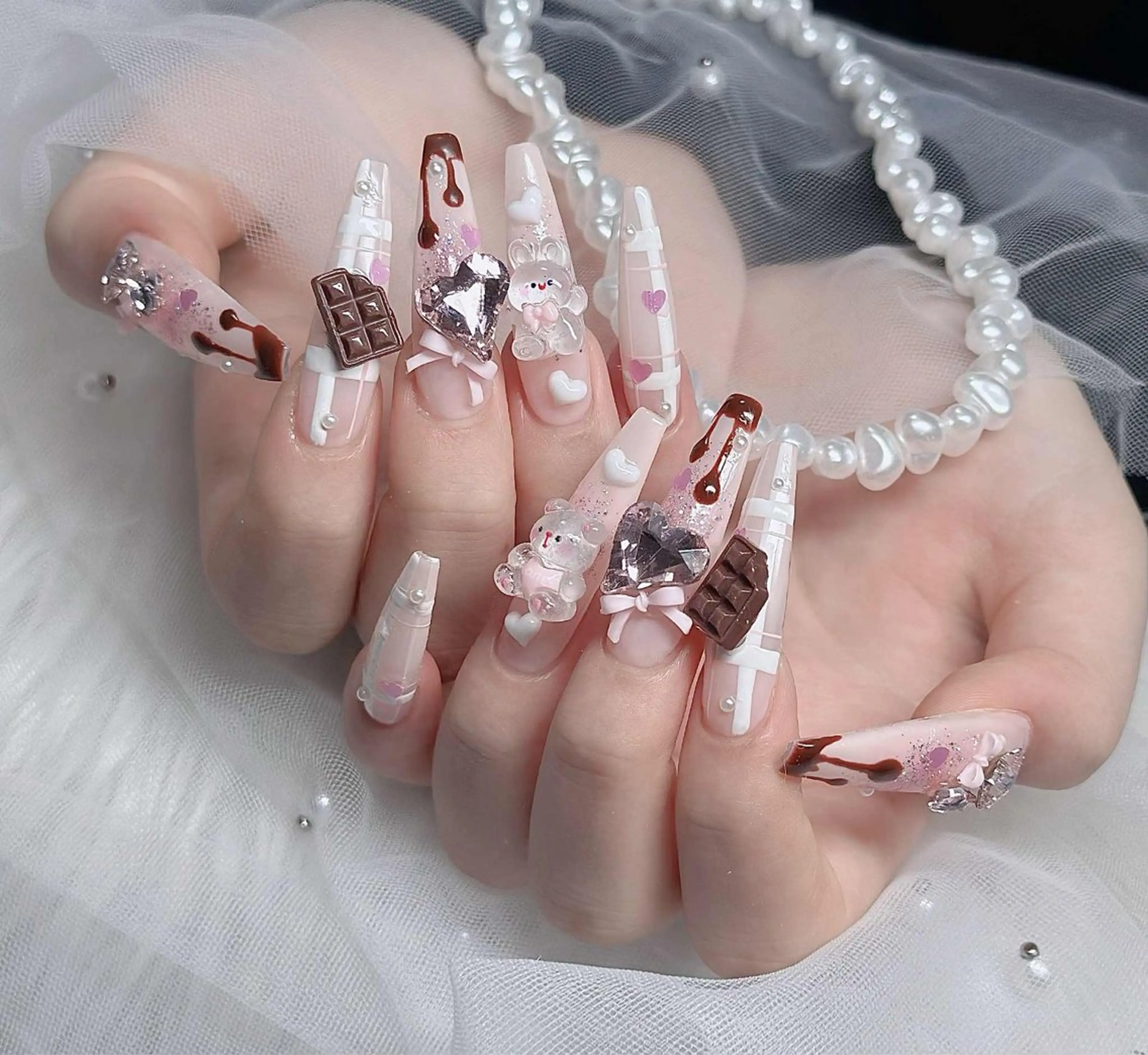 ネイル フレンチネイル ジェルネイル ガラスフレンチ ハロウィン ハート ハンドネイル H.baby Nail Salonのネイルデザイン