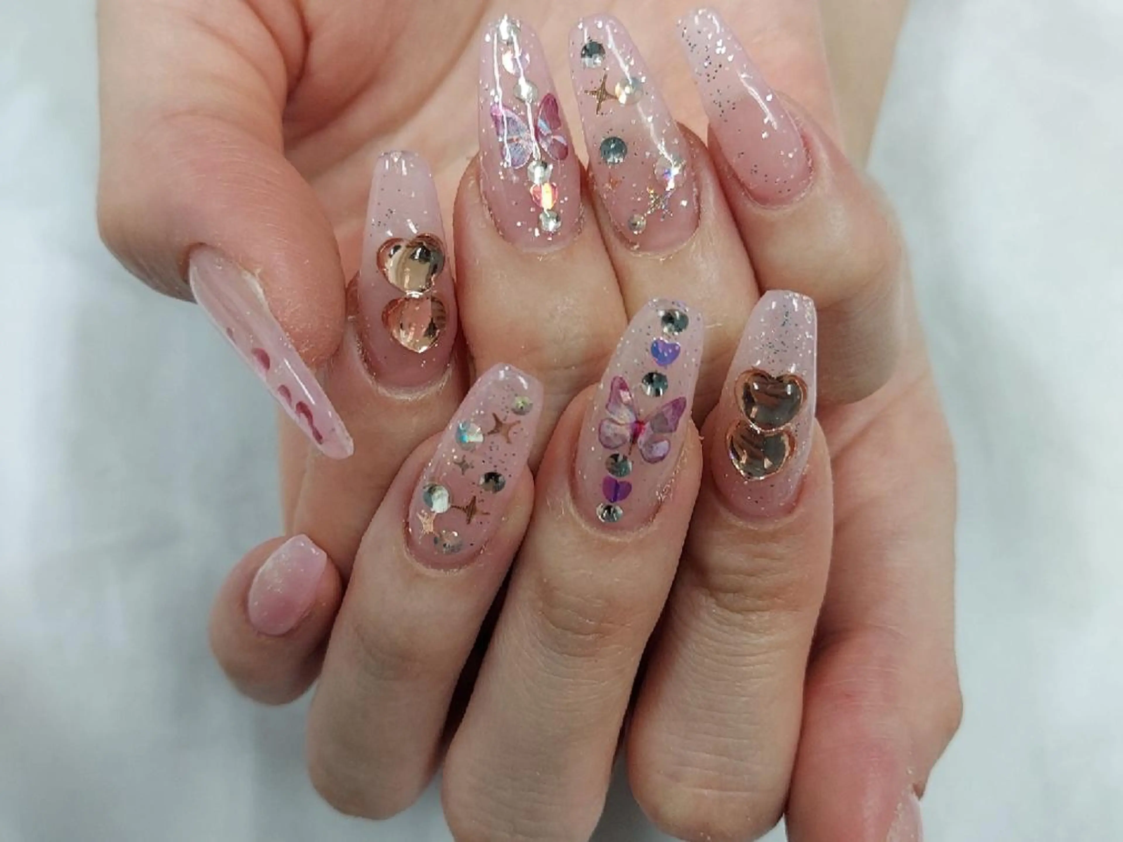 ネイル アートネイル ジェルネイル 持ち込み ニュアンスネイル パラジェル 河野ちえ (雑誌掲載サロン)のネイルデザイン