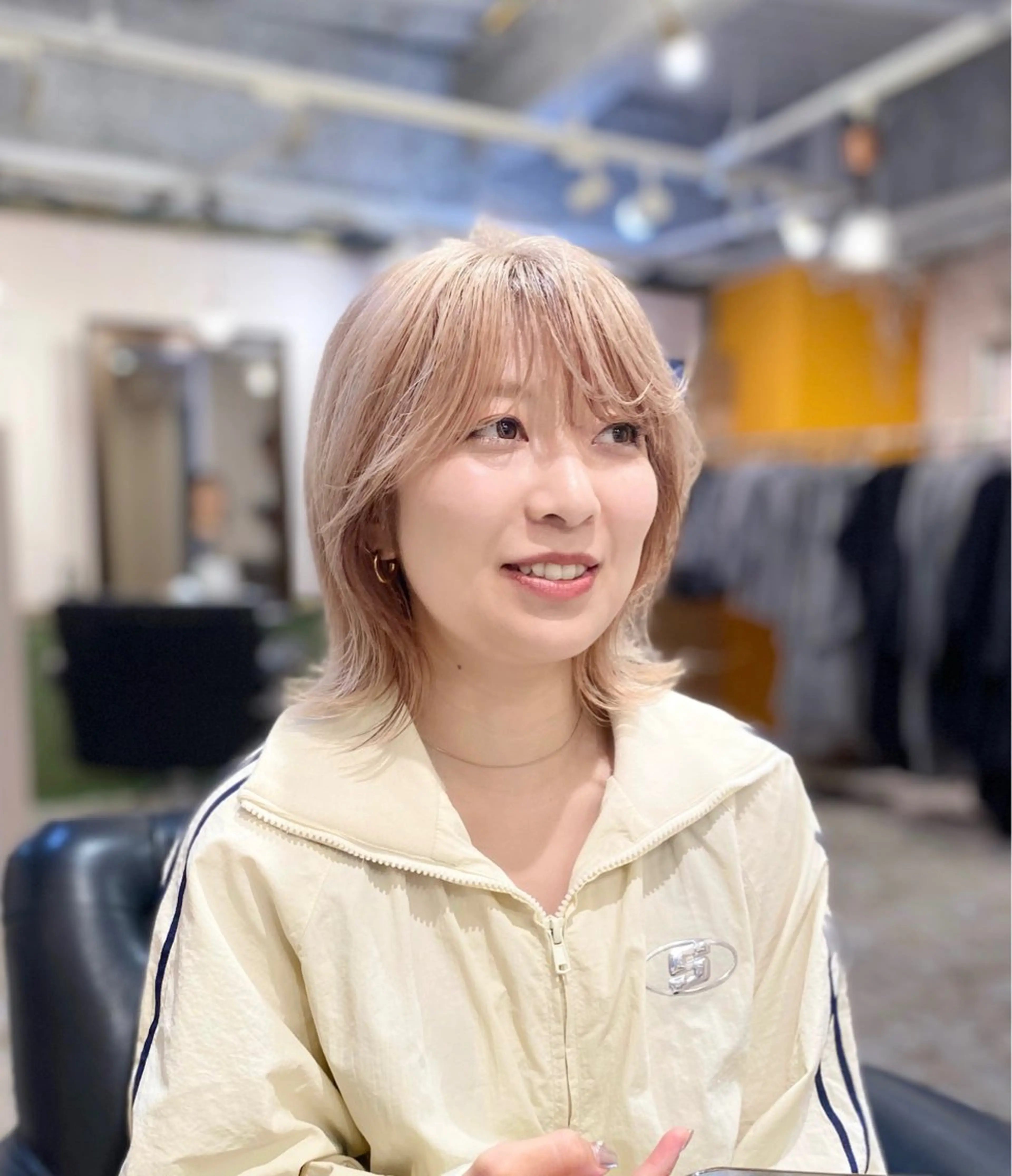 ミディアム カラー ベージュカラー ブリーチ ブラウンカラー ハイトーンカラー カット ヘアカラー トリートメント ブリーチ特化型🐯 Lita -ゆうや-のヘアスタイル