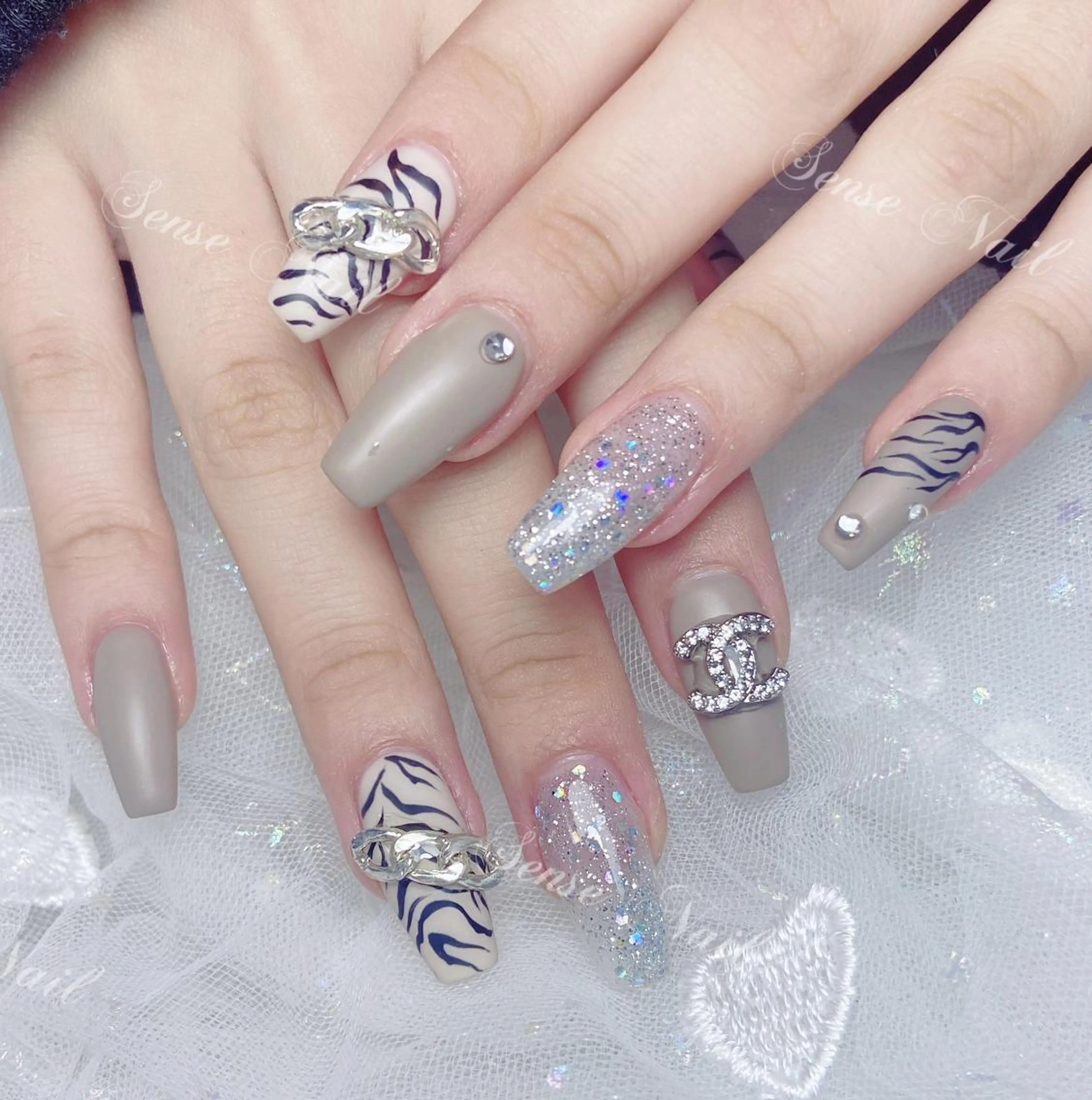 ネイル Kurieitibu 🍬Byu~tīのネイルデザイン