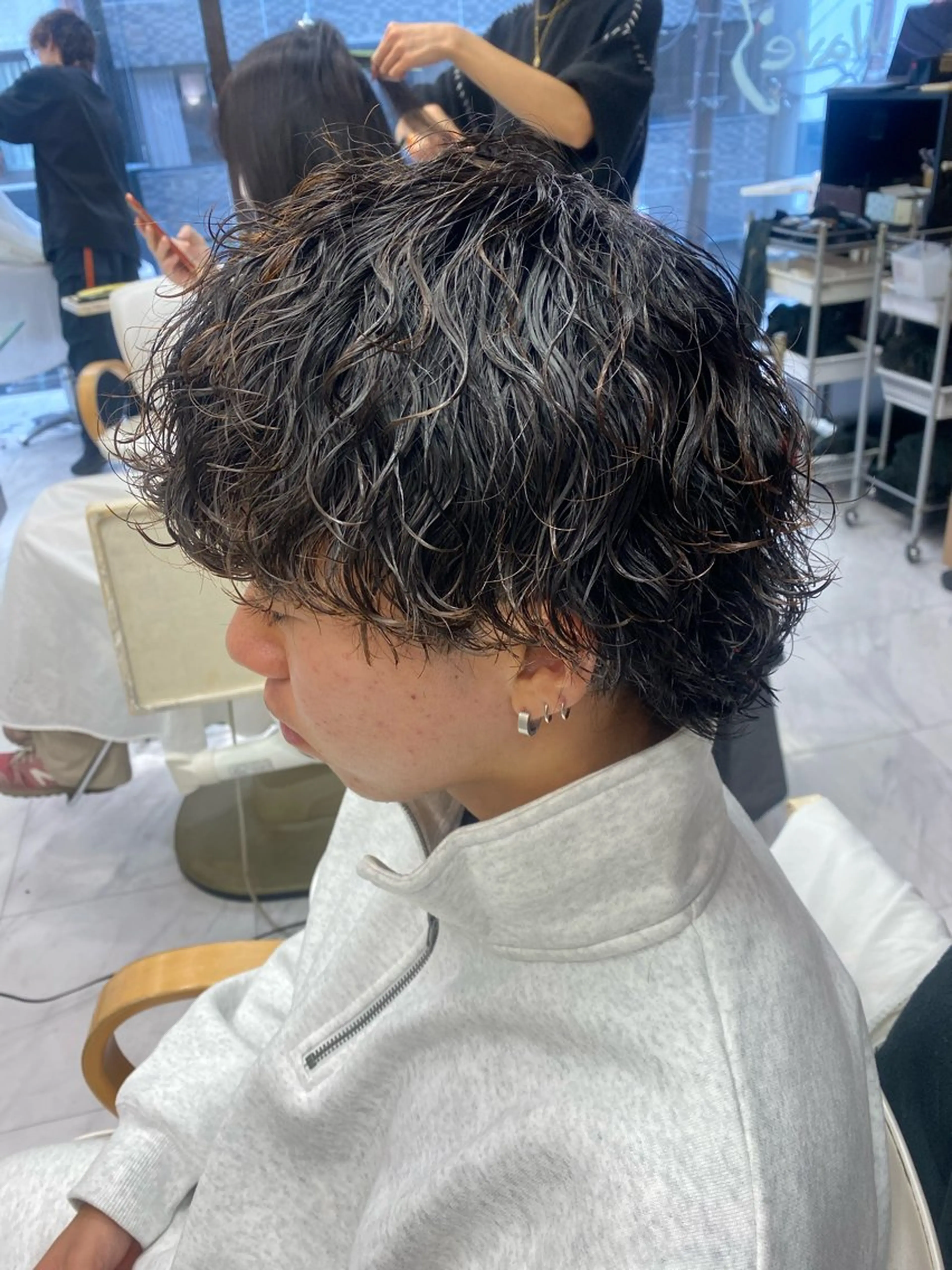 パーマ メンズ メンズパーマ メンズツイストパーマ 波巻きパーマ スパイラルパーマ ツイストパーマ カット パーマ トリートメント 🌴パーマオタク🌴 長谷川　諒佑🌈のヘアスタイル