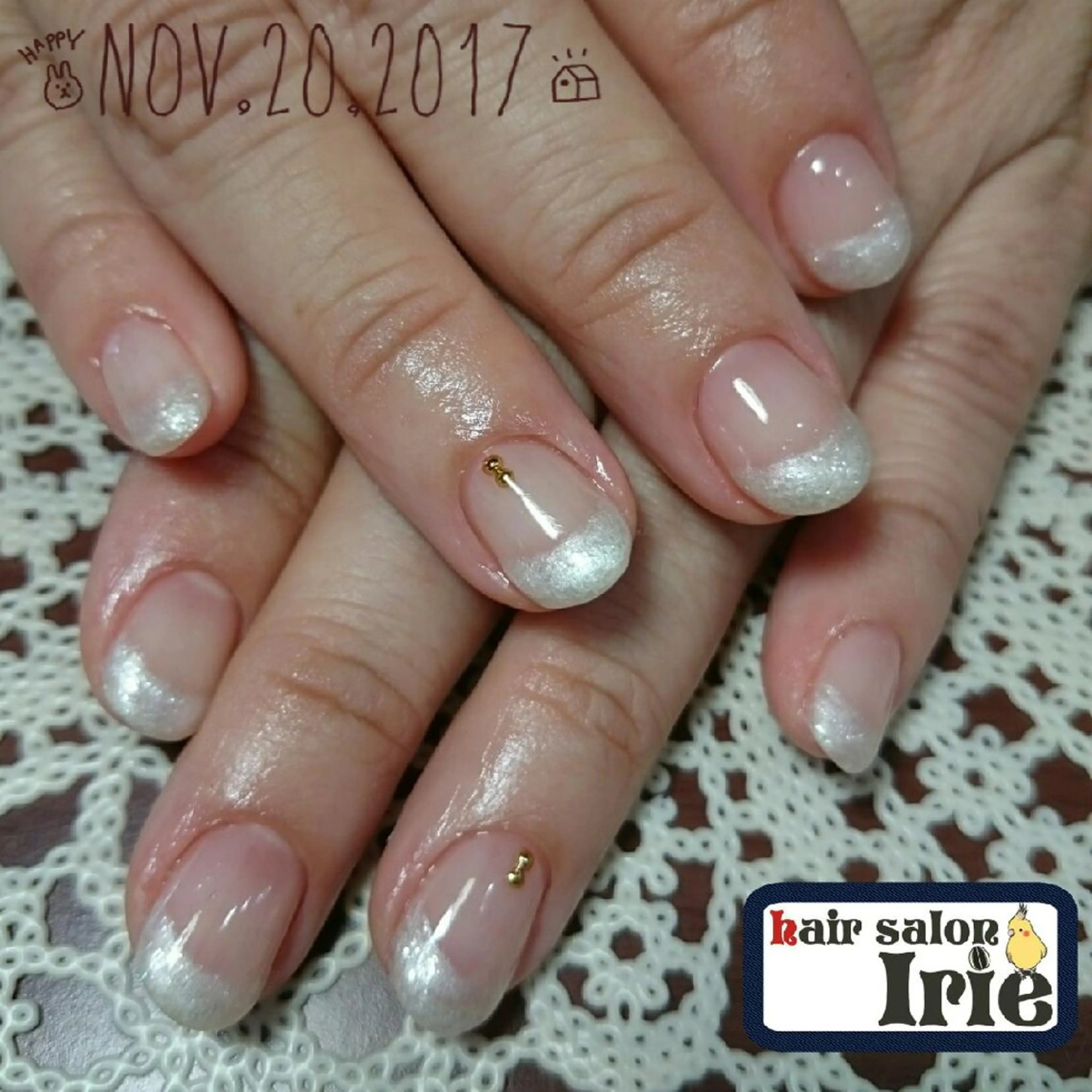 カラー パーマ ヘアアレンジ メンズ キッズ ネイル フレンチネイル ラメ(グリッター) ホワイト Hair salon Irie所属・與儀 知佳のネイルデザイン