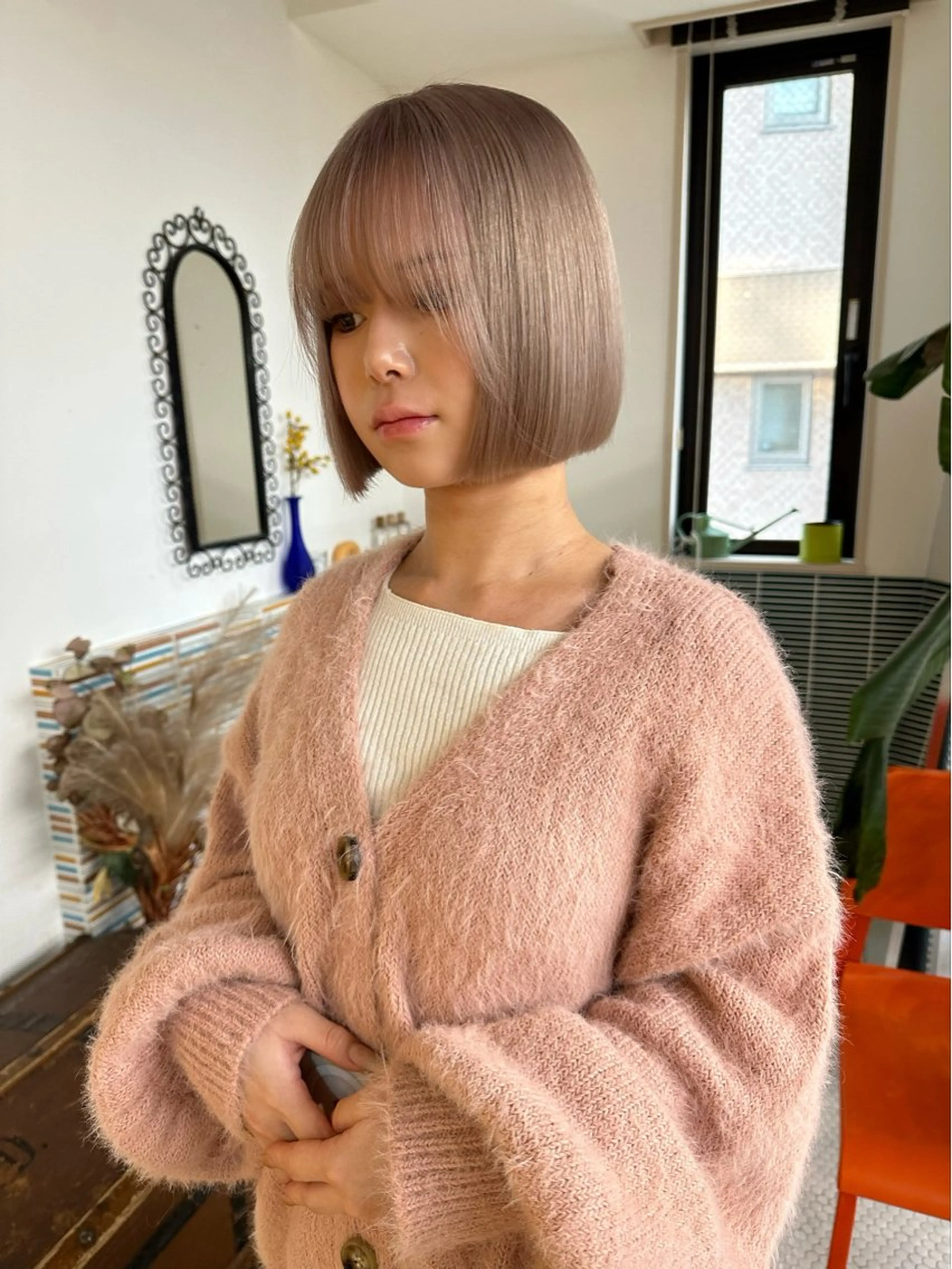 ショート カラー グレージュ ボブ ブリーチ矯正/ ブリーチ特化mikaのヘアスタイル