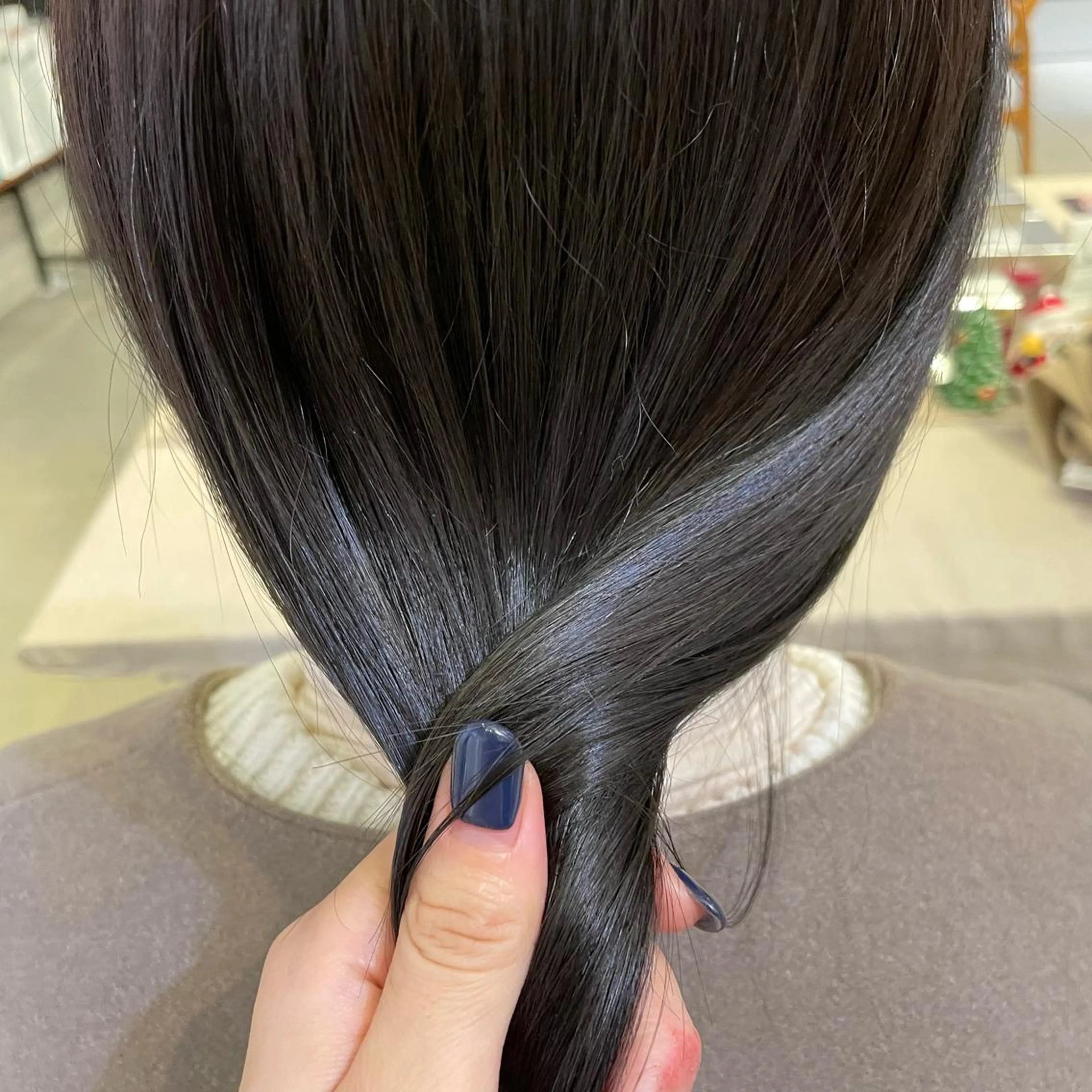 ミディアム カラー アッシュ オリーブアッシュ 🌈トップデザイナー 金沢駅近nanamiのヘアスタイル