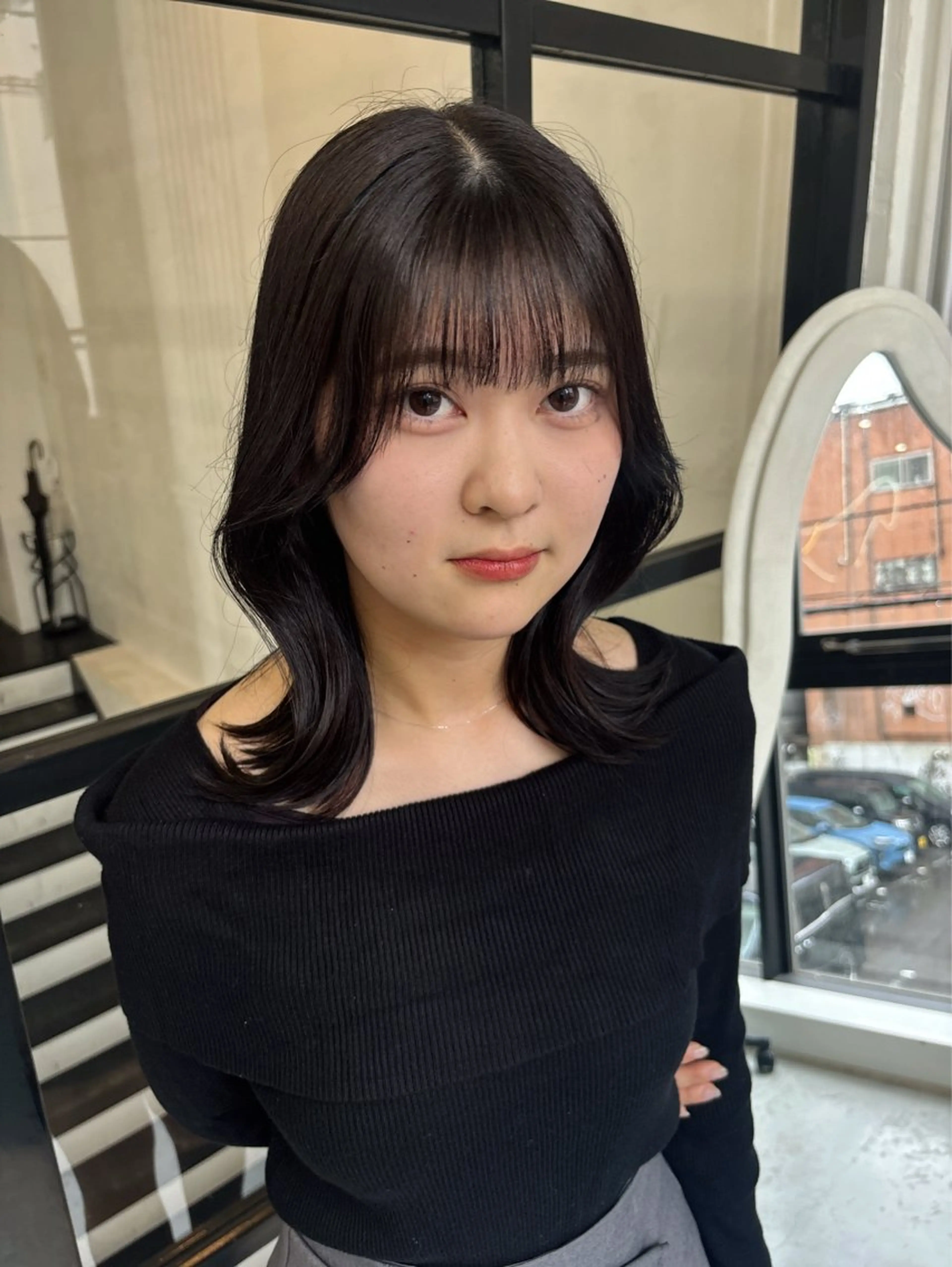 ミディアム カラー 透明感カラー くびれヘア MaisonHALU 松浦光咲のヘアスタイル