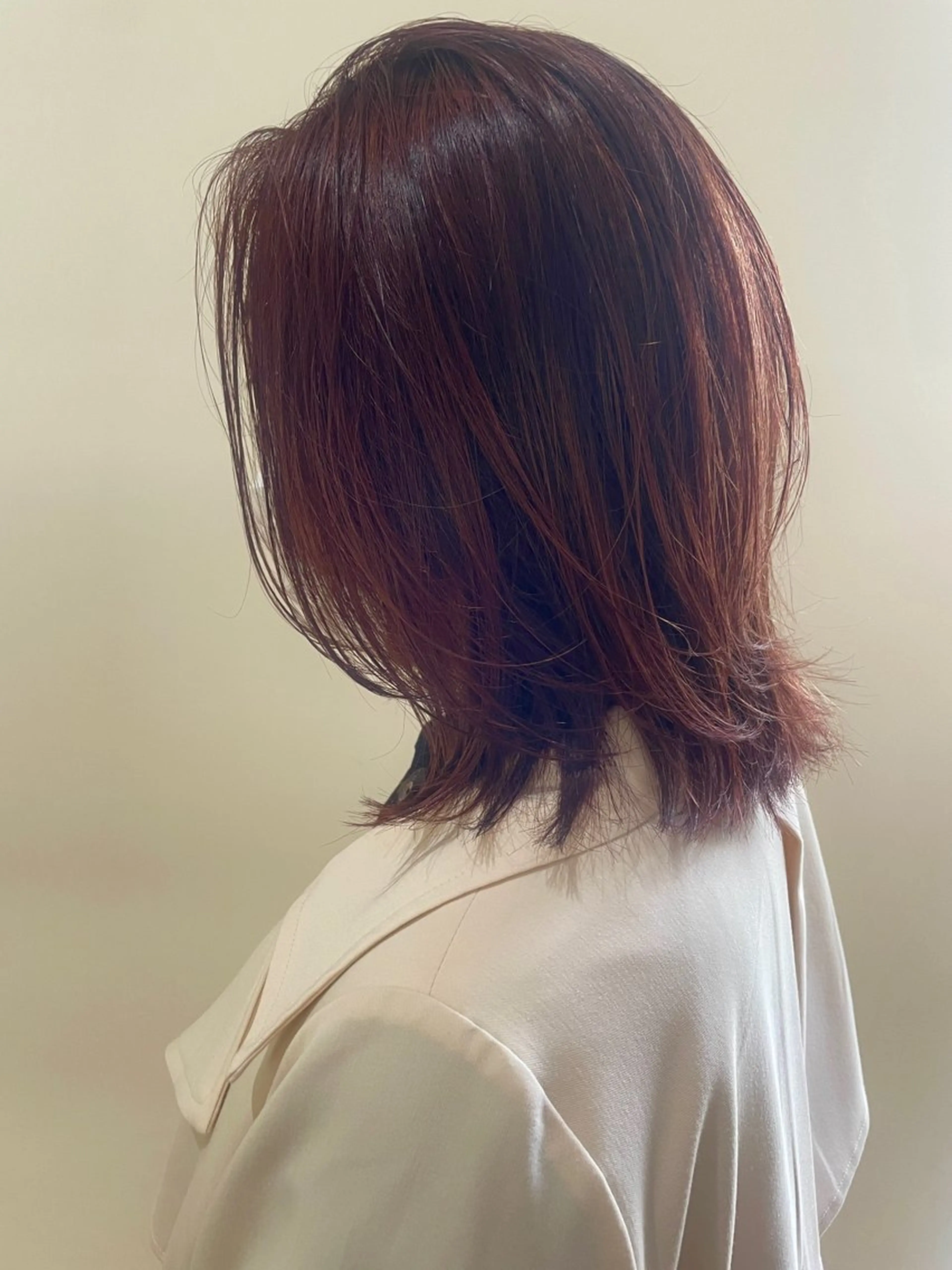 ミディアム 三浦 瑠璃のヘアスタイル