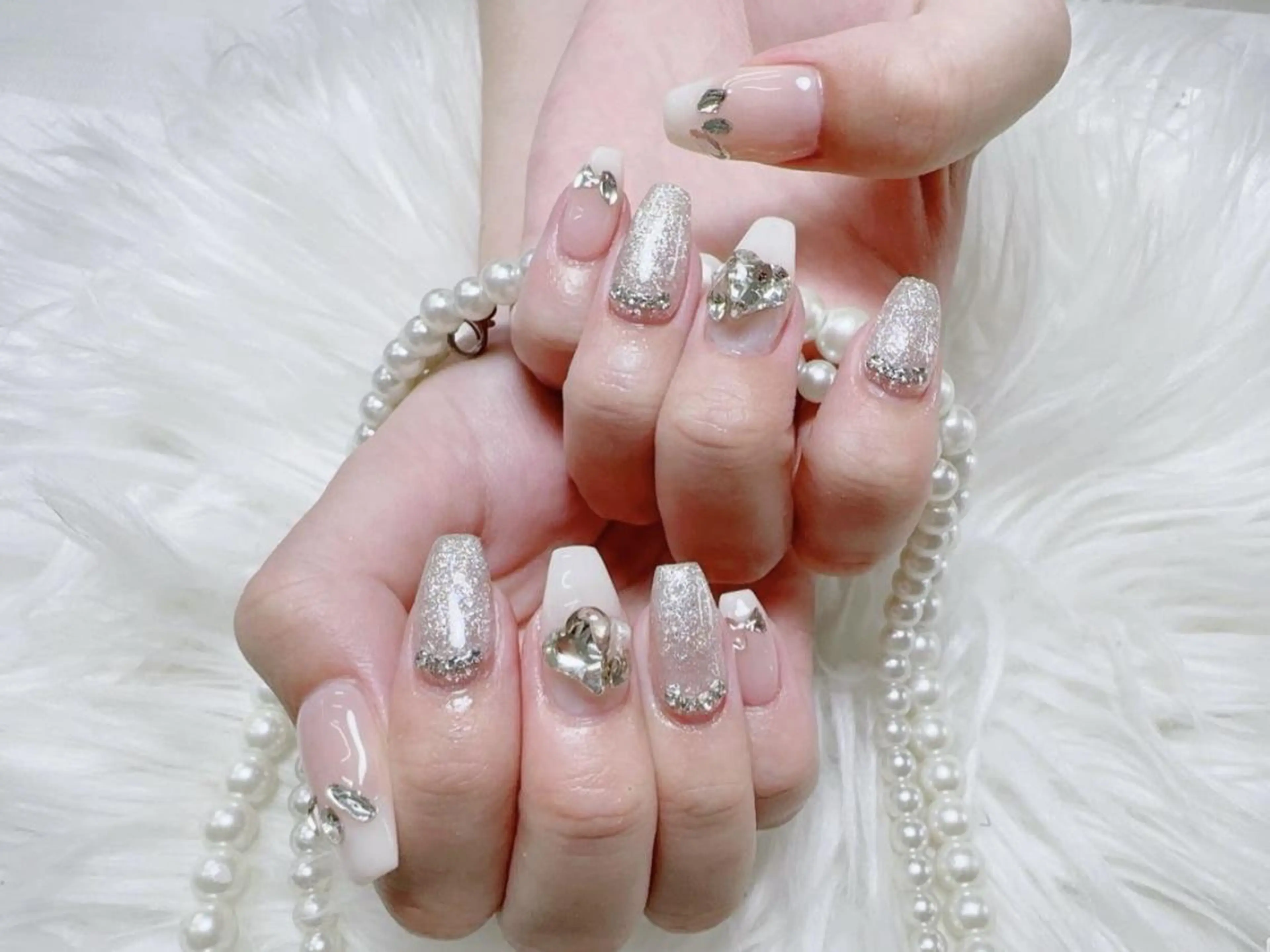 メンズ ネイル アートネイル フレンチネイル ジェルネイル キラキラネイル パラジェル Bloom kabukiのネイルデザイン