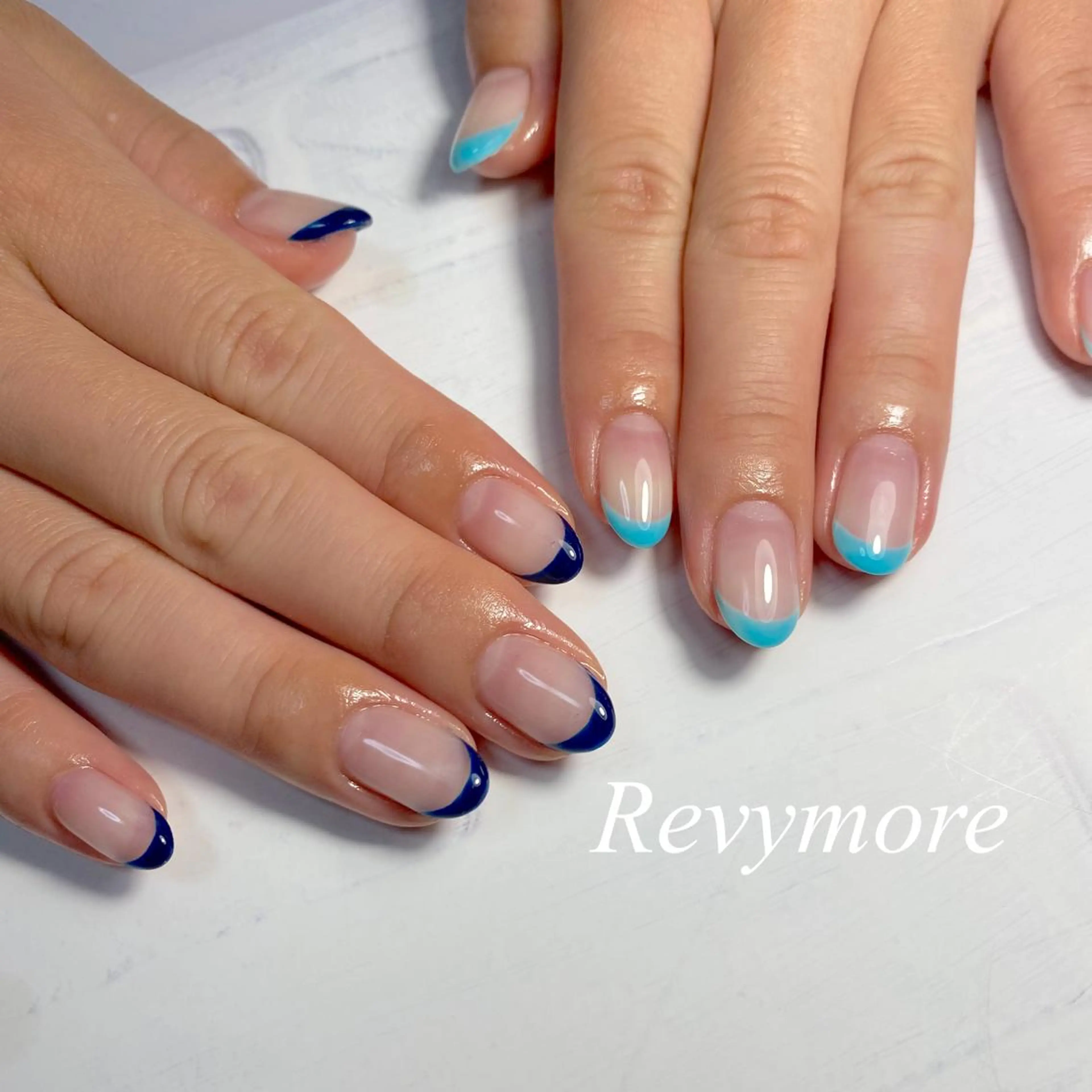 ミディアム ネイル 韓国風ヘア ブルー フレンチネイル ジェルネイル キラキラネイル nail salon Revymore所属・nail salon Revymoreのネイルデザイン