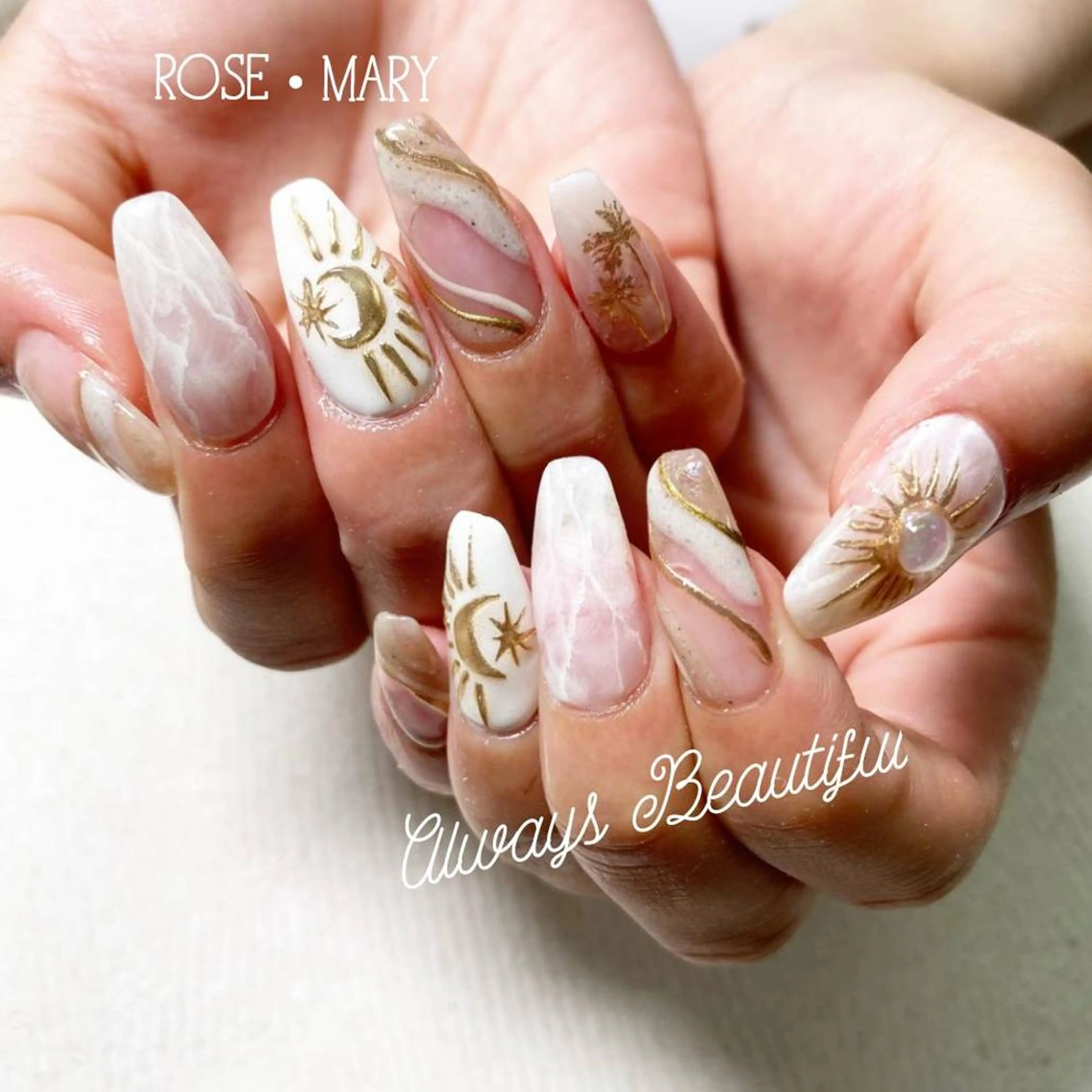 ネイル ROSE・ MARY 鈴木のネイルデザイン