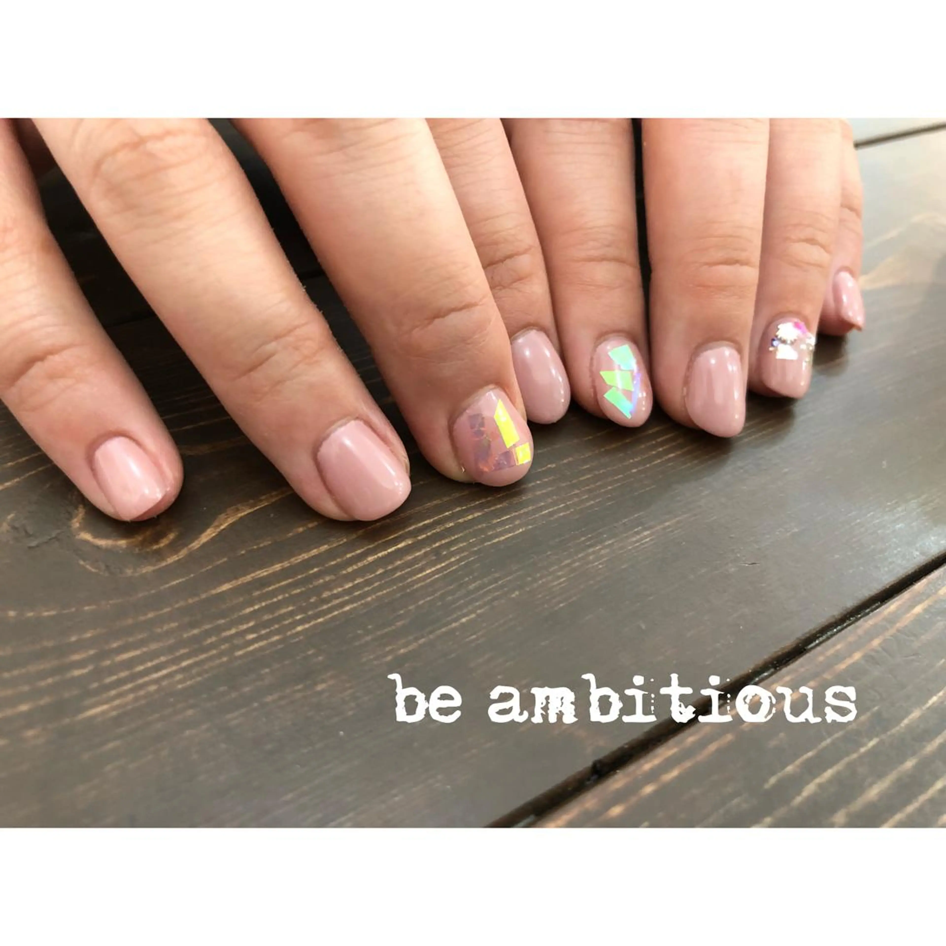 ネイル シンプルネイル EMIKOのネイルデザイン