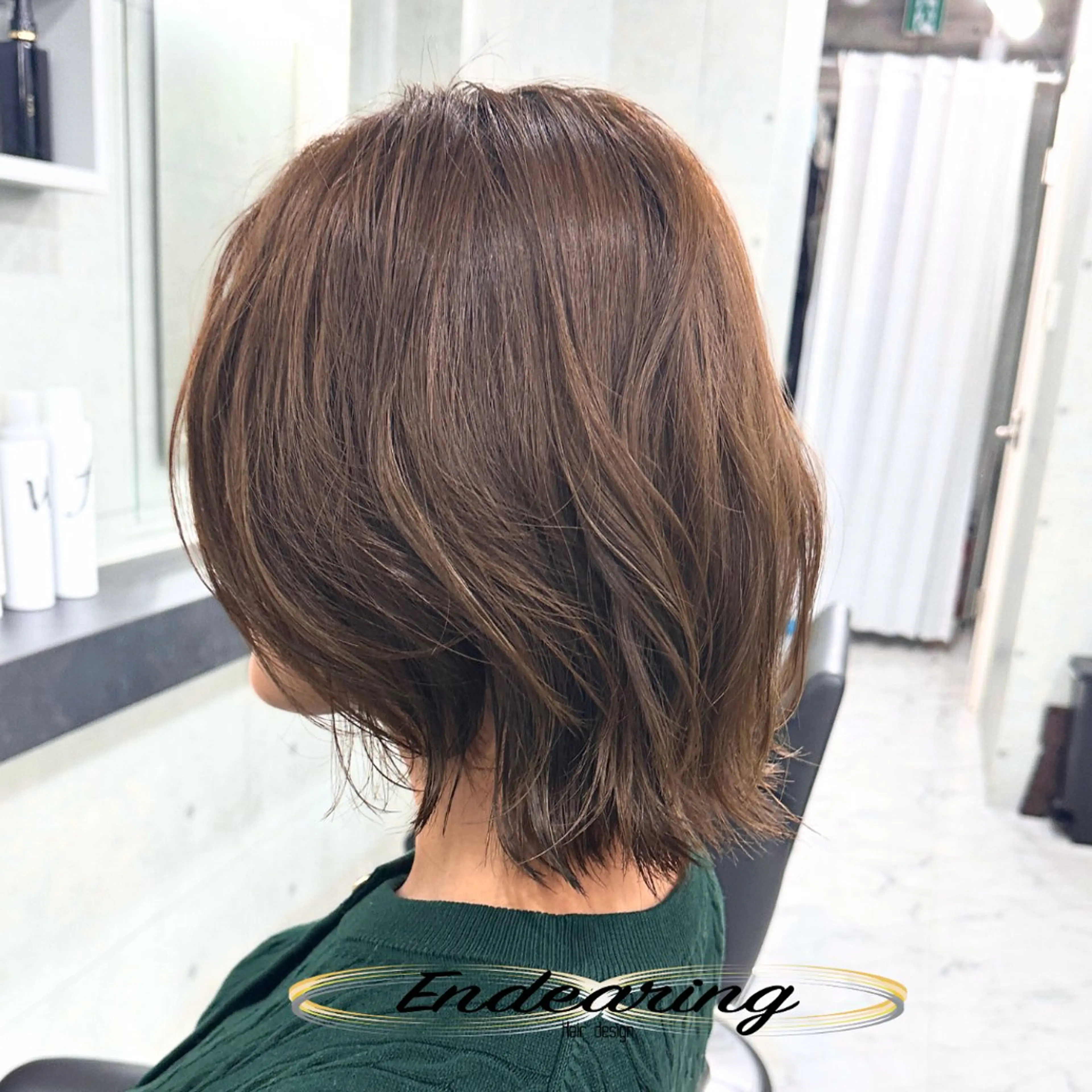 ミディアム くびれヘア レイヤーカット 小顔カット ウルフカット カット ヘアカラー Endearing 銀座/レイヤーカットのヘアスタイル