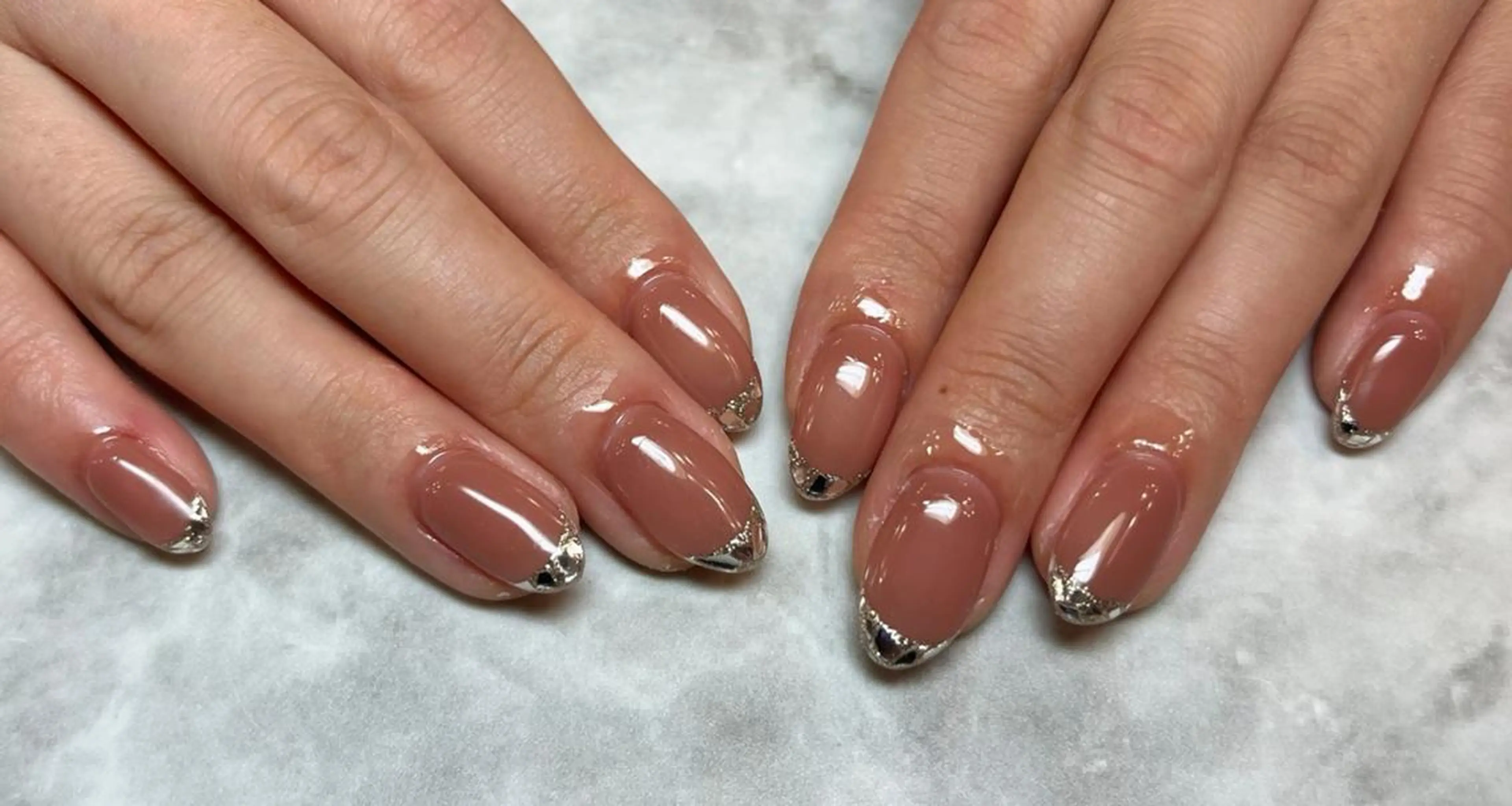 ネイル ネイルリボン 受付スタッフのネイルデザイン