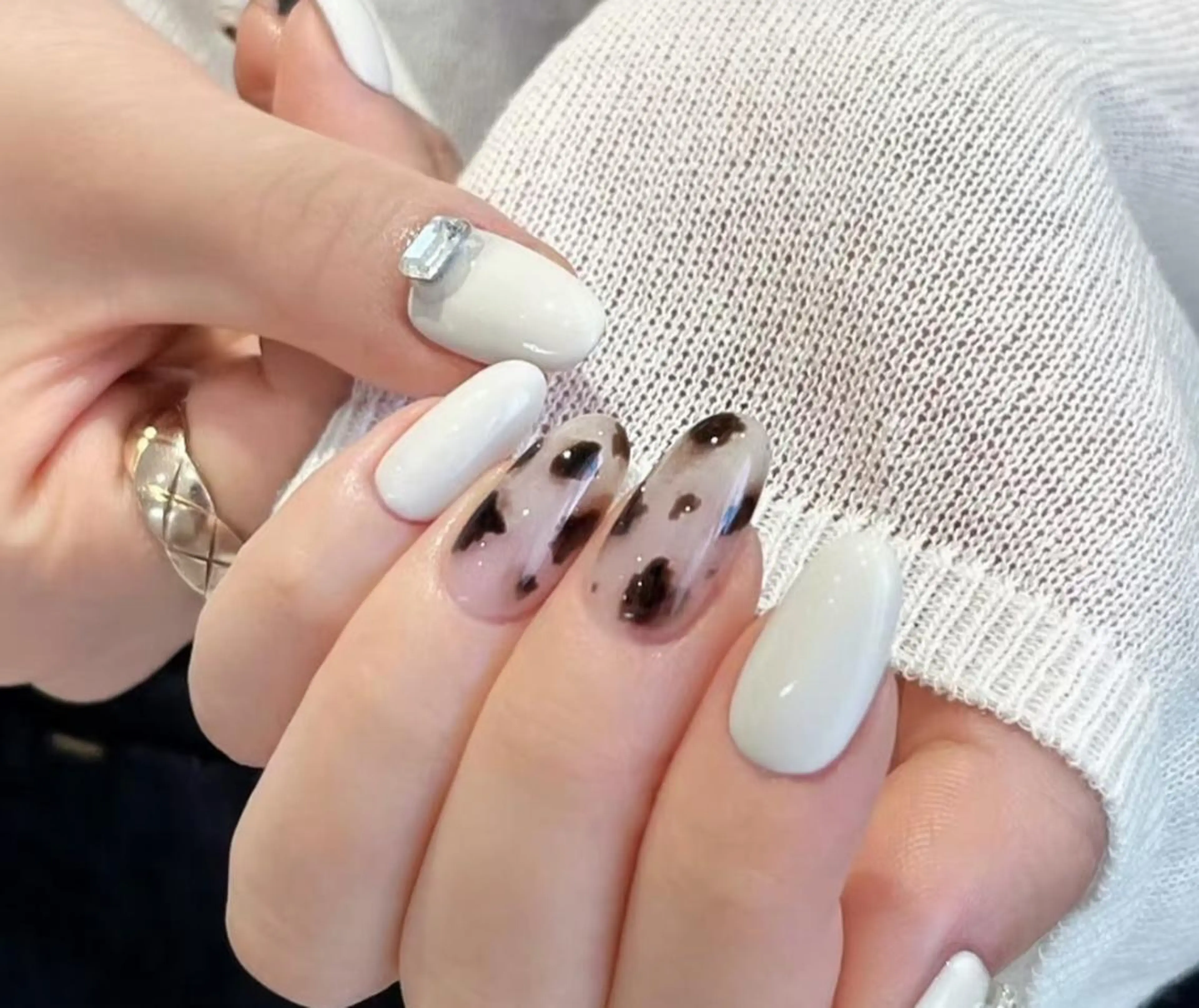 ネイル ハンドネイル 🎀 Ayaka_nailのネイルデザイン