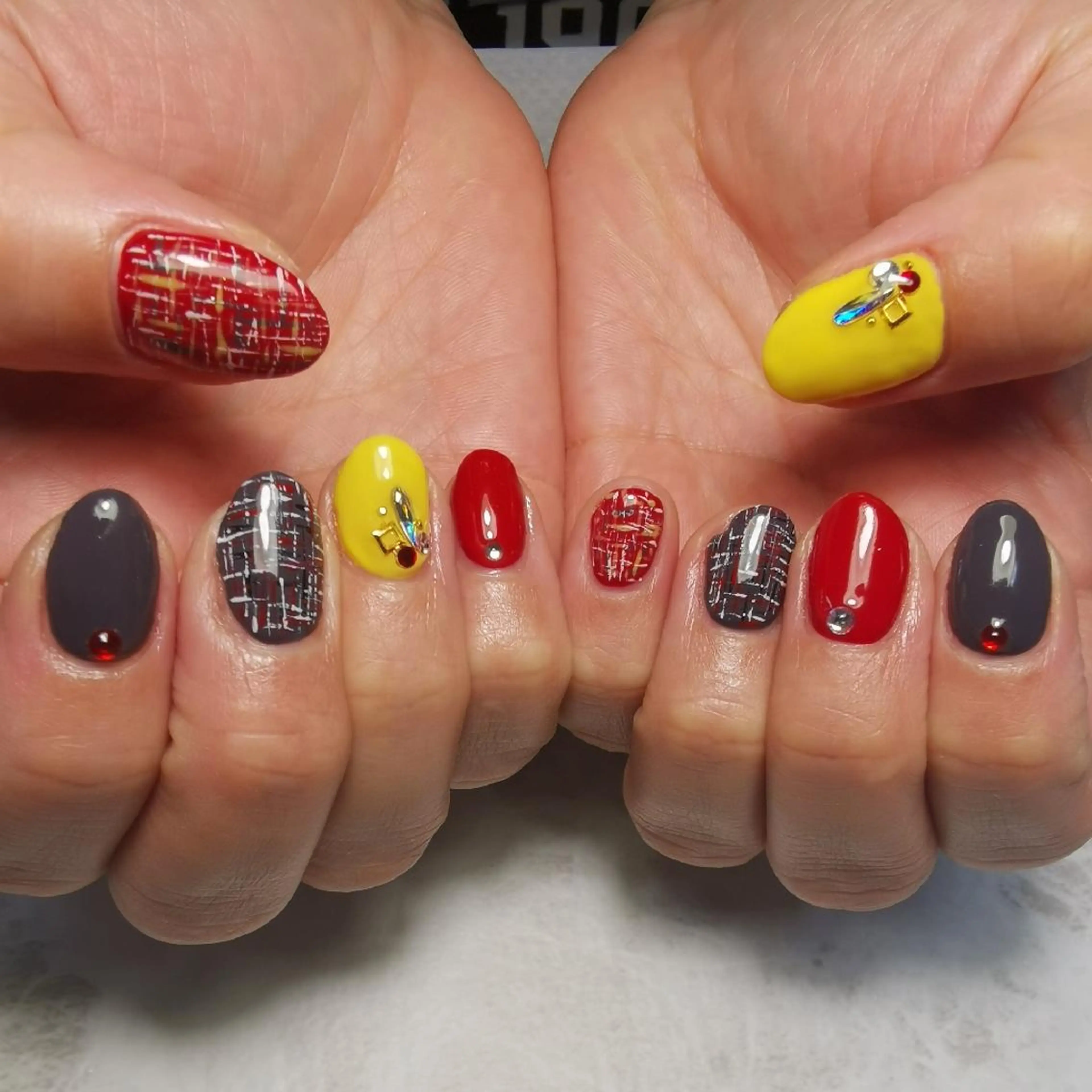 ネイル ツイードネイル ハンドネイル reve あやののネイルデザイン