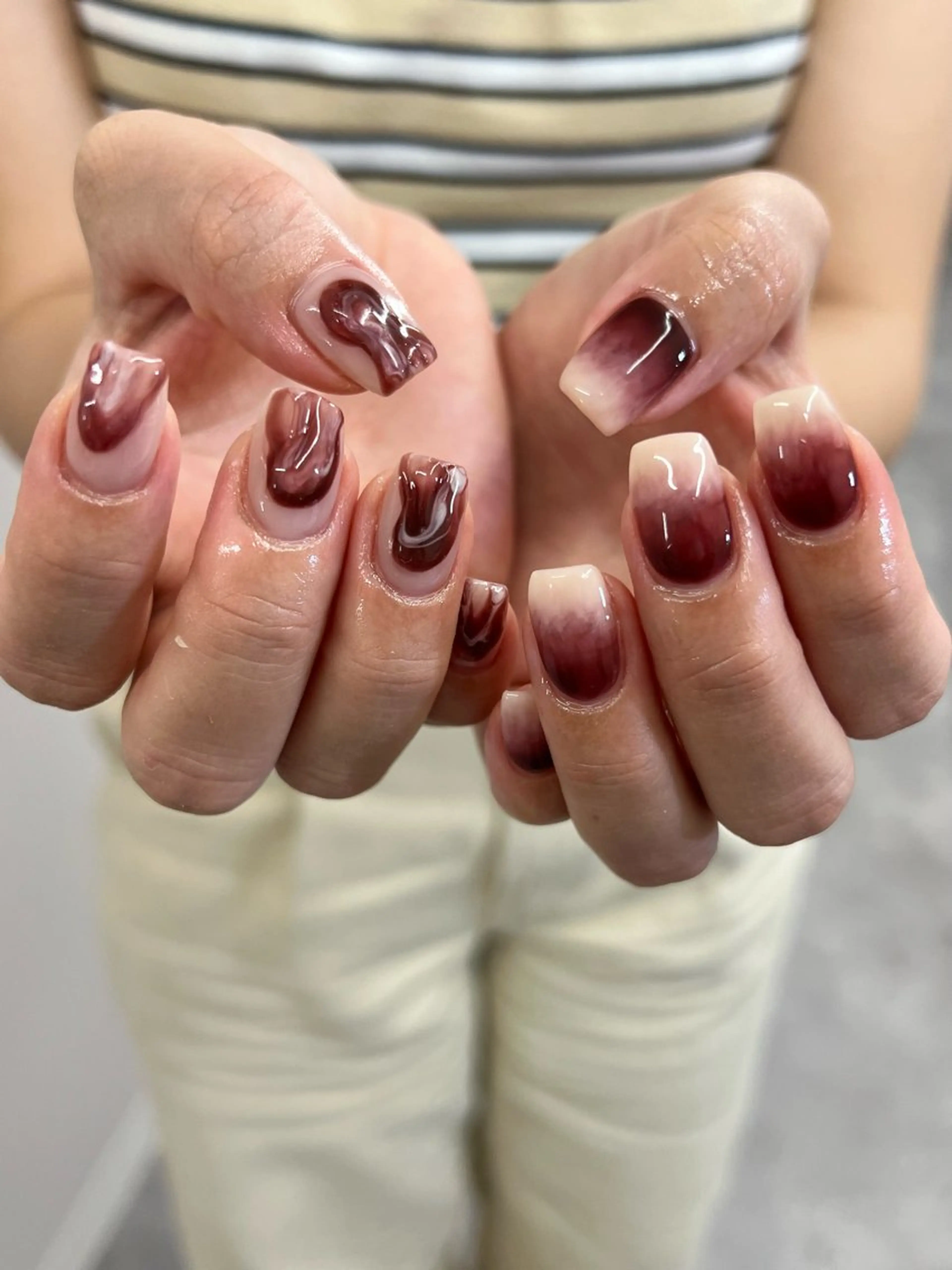 ネイル ボルドー ジェルネイル マグネットネイル ニュアンスネイル パラジェル ハンドネイル ハンドケア Bana_ Nailのネイルデザイン