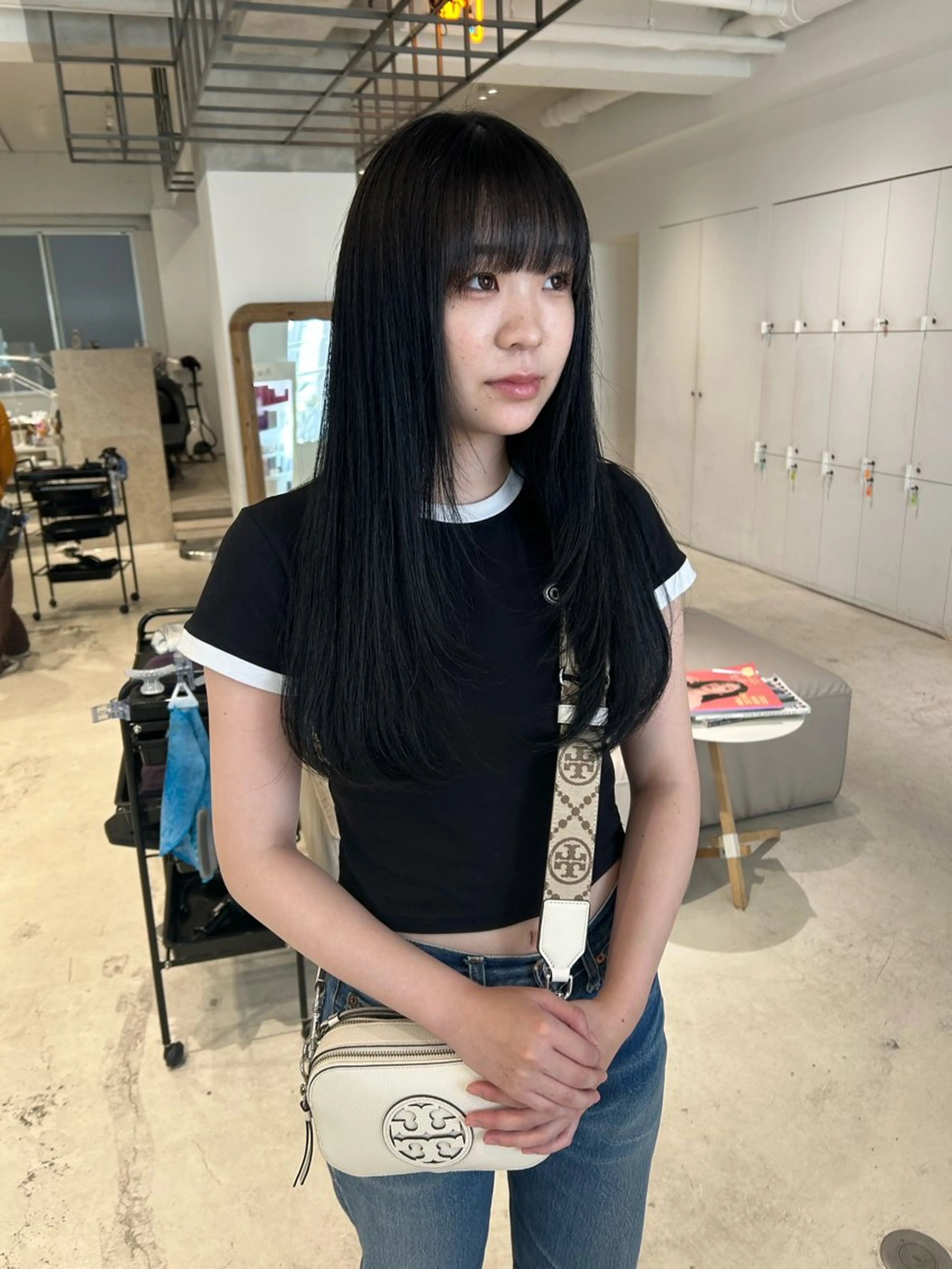 ロング カラー 黒髪 ブルーカラー ブルーブラック レイヤーカット カット ヘアカラー トリートメント 透明感カラー🫧 nanohaのヘアスタイル