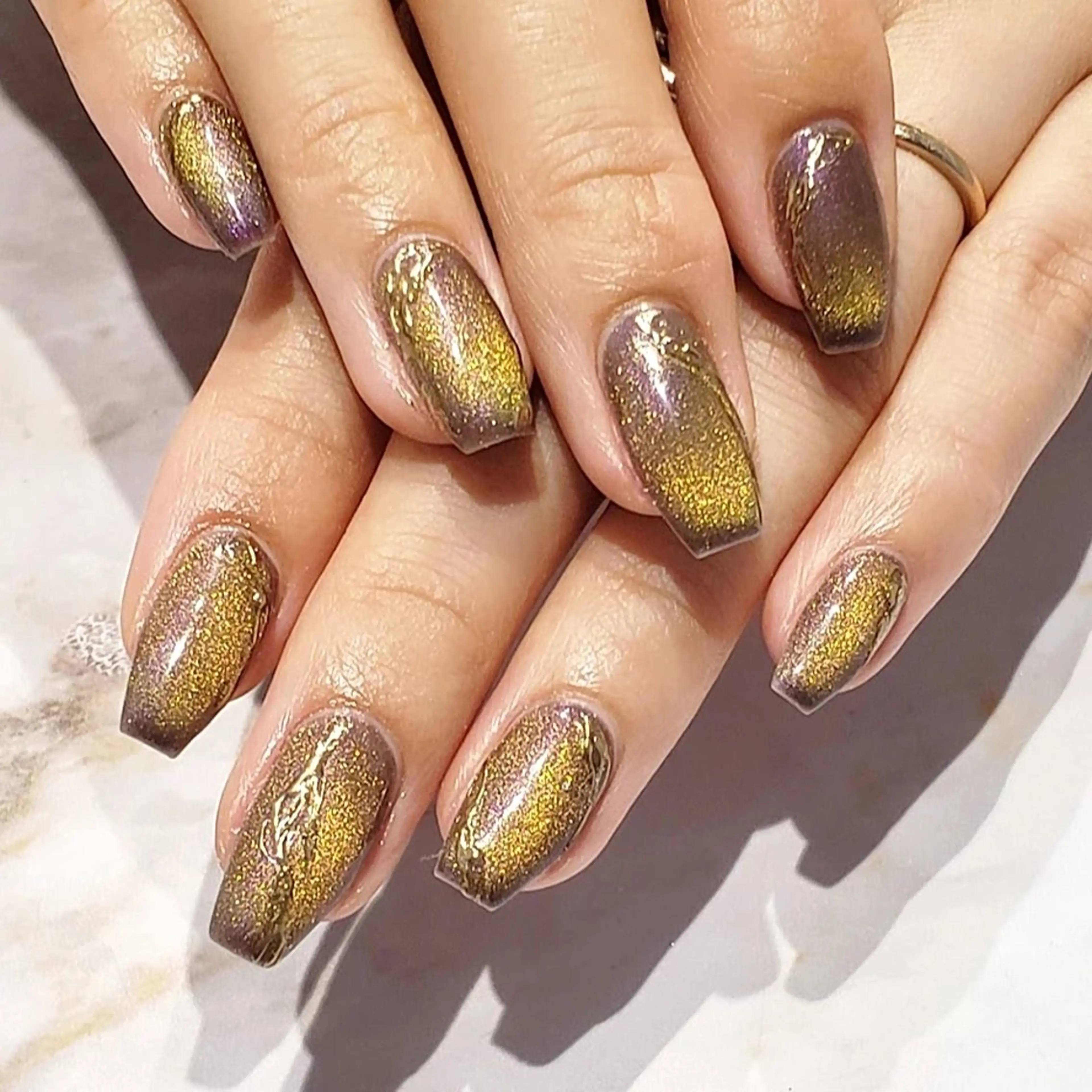 ネイル アートネイル マグネットネイル ミラーネイル パープル 黄色 塩見 聖子のネイルデザイン