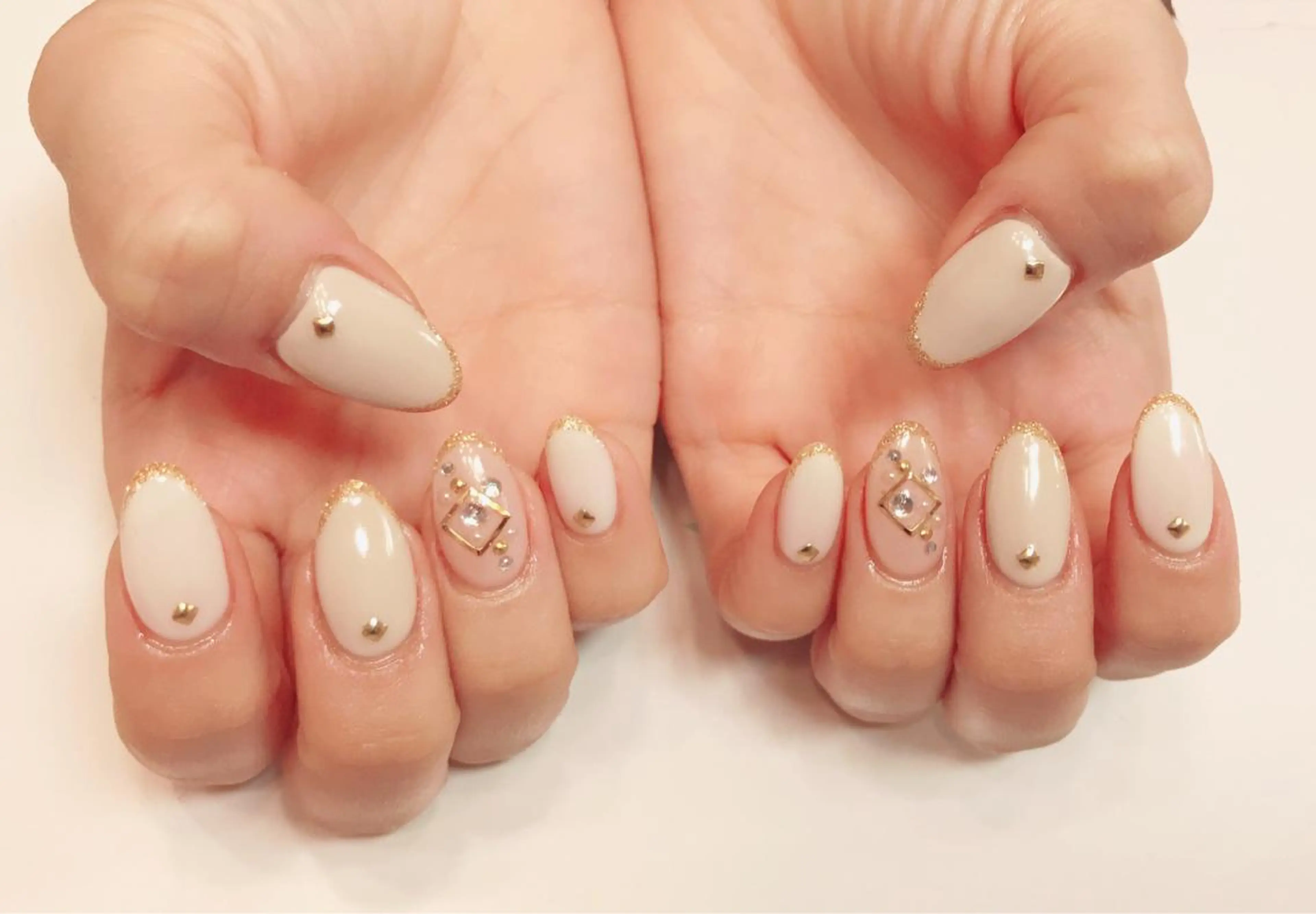 カラー ネイル Q Free nailsのネイルデザイン