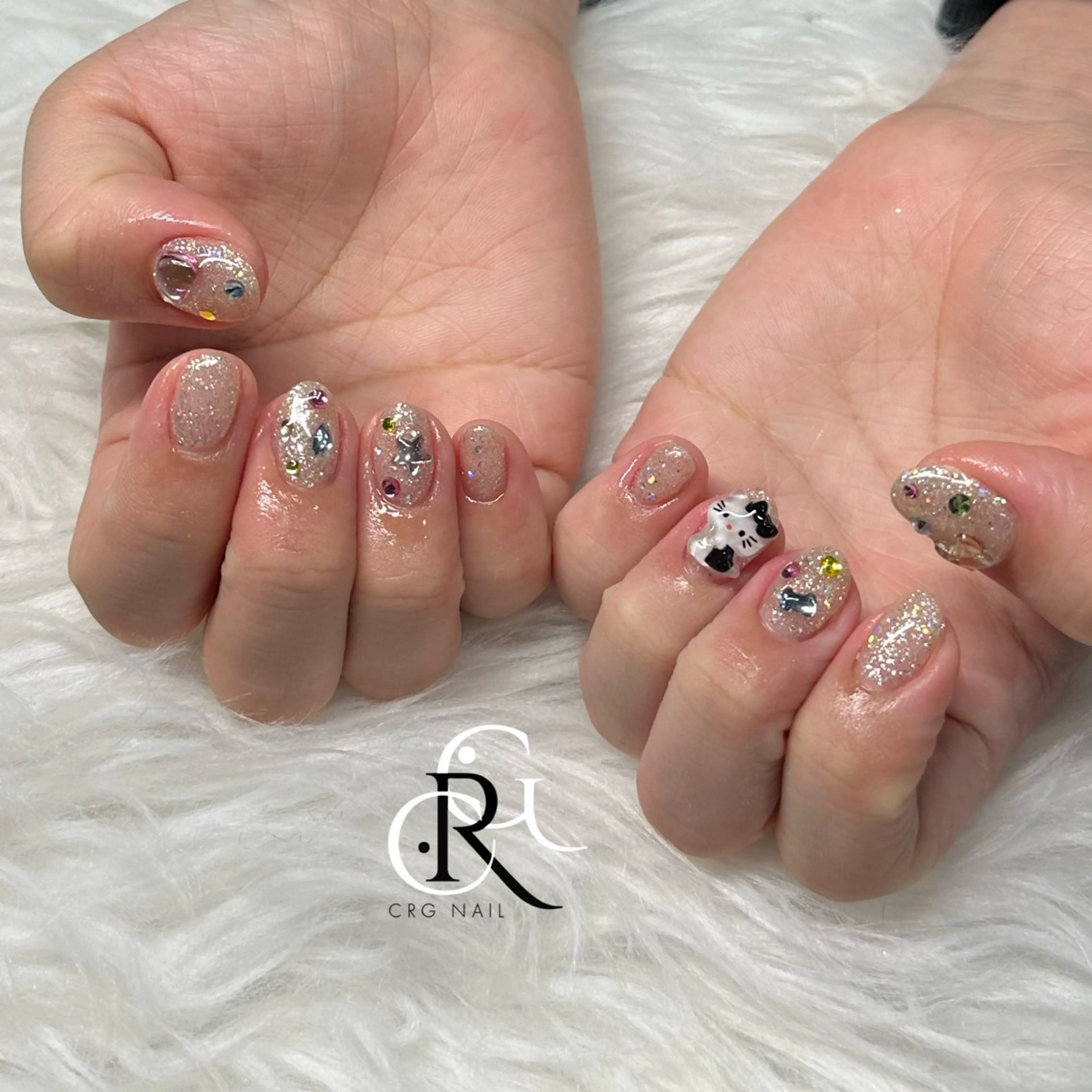 ネイル キラキラネイル ストーンネイル ハンドネイル 美フォルム✨ CRG　RURIのネイルデザイン