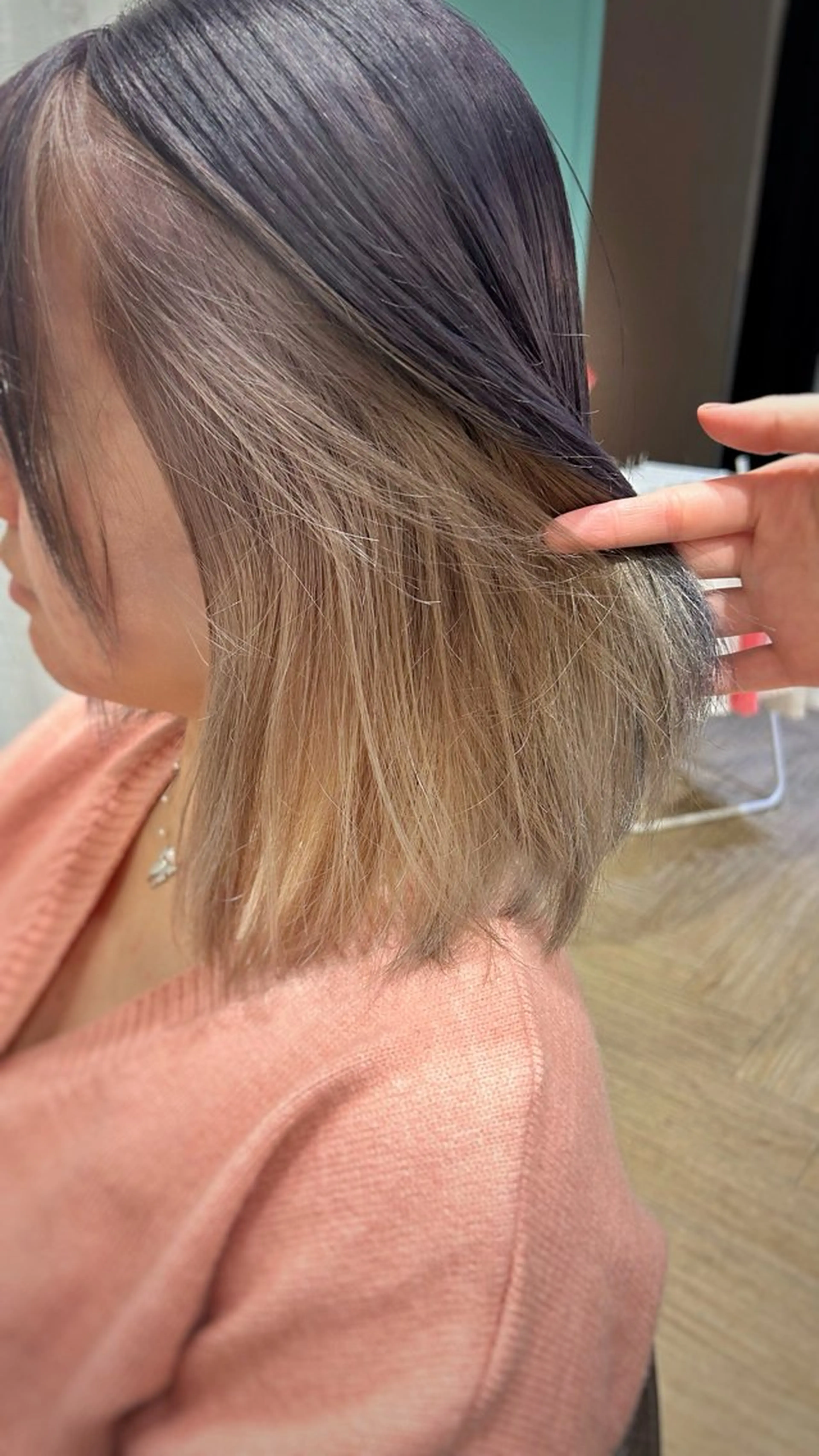 ミディアム カラー ベージュカラー ブリーチ ホワイトベージュ ヘアカラー トリートメント AVANCE.なかもず所属・砂野 真璃奈のヘアスタイル