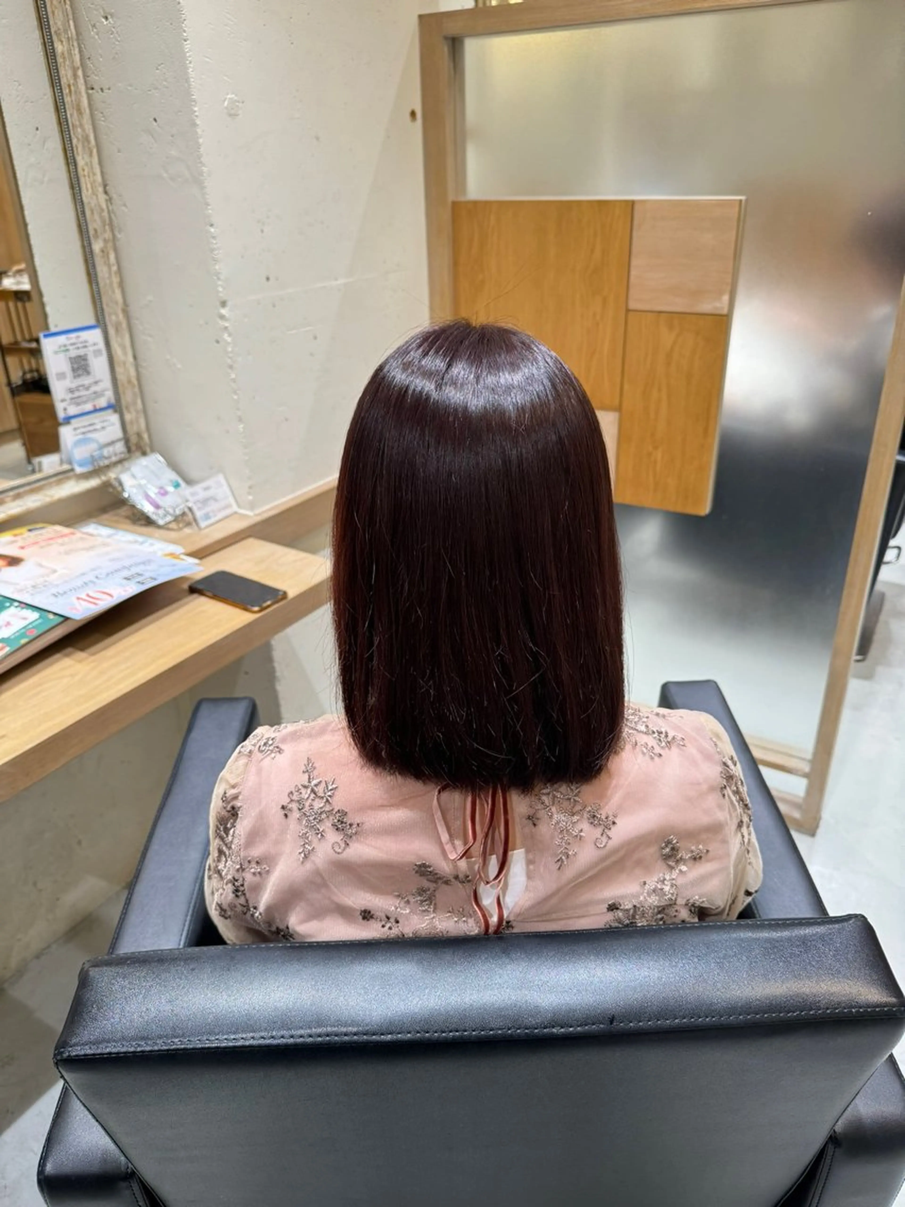 ミディアム カット ヘアカラー トリートメント 透明感カラー/顔周り カット/レイヤーにかのヘアスタイル