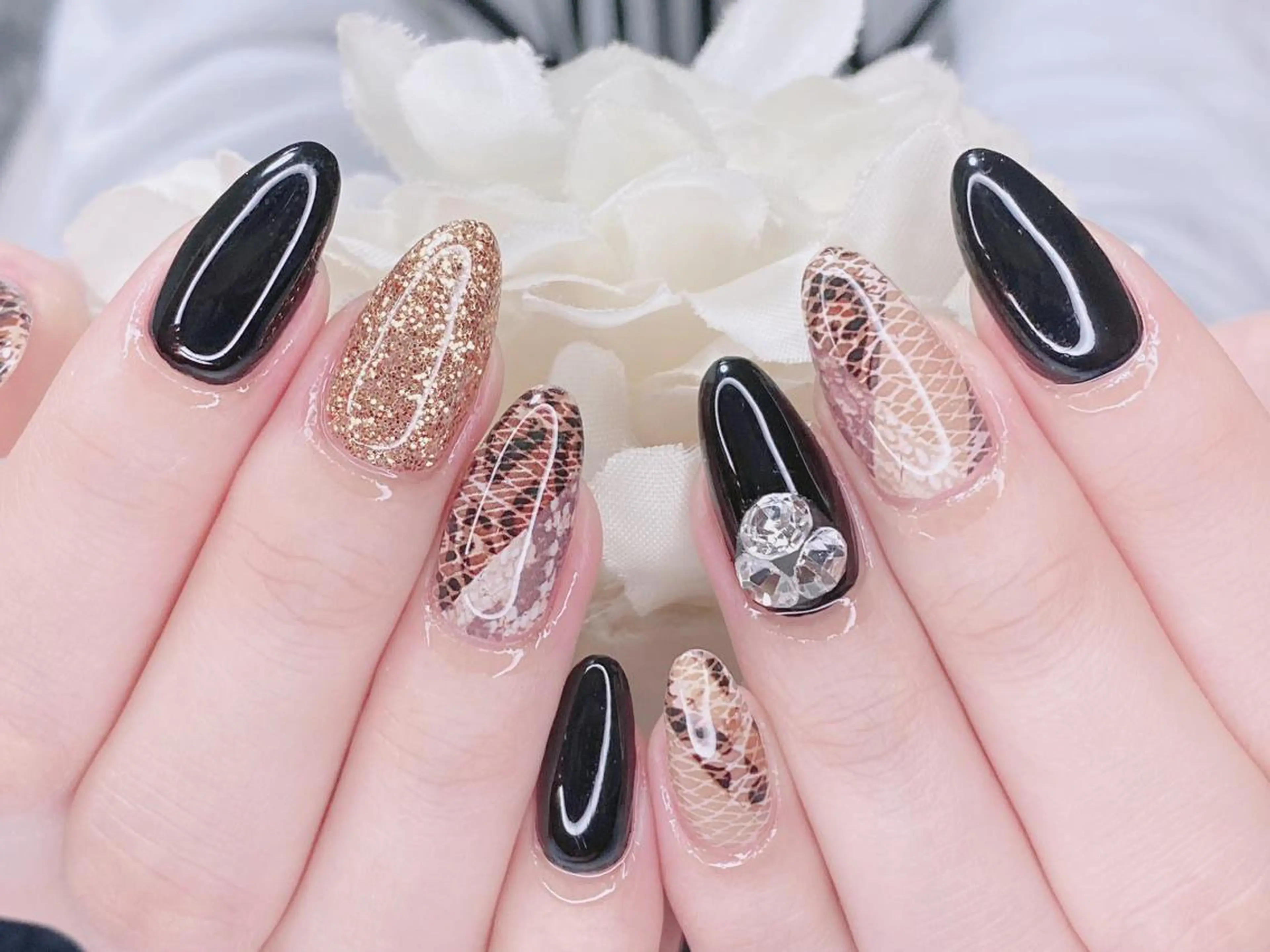 ネイル アニマル柄 アートネイル フレンチネイル グラデーション キラキラネイル Ｎail Ｓalon ertiのネイルデザイン