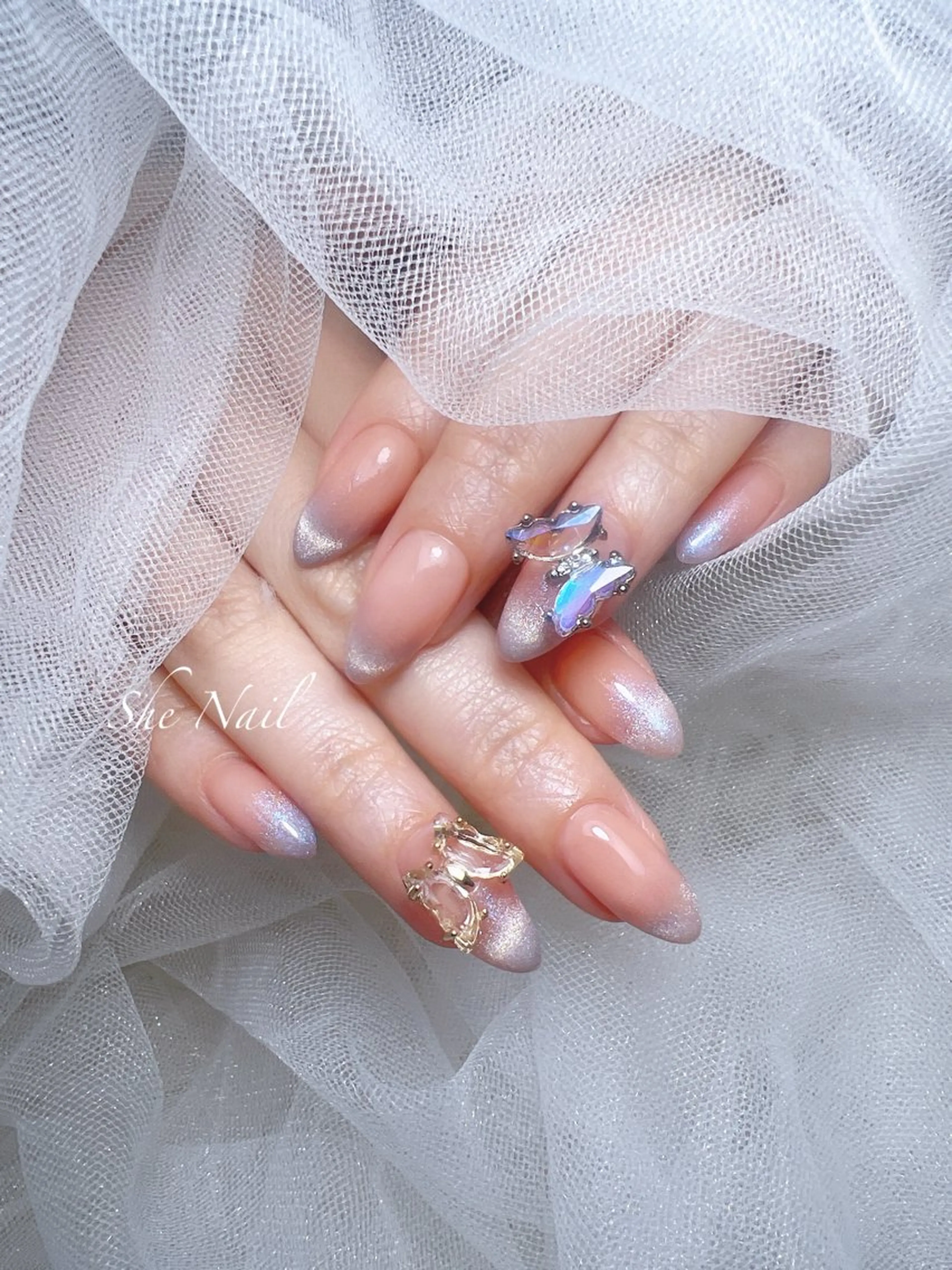 ネイル チークネイル 長さ出し フレンチネイル ガラスフレンチ マグネットネイル She   Nail所属・ISA_ BELLAのネイルデザイン