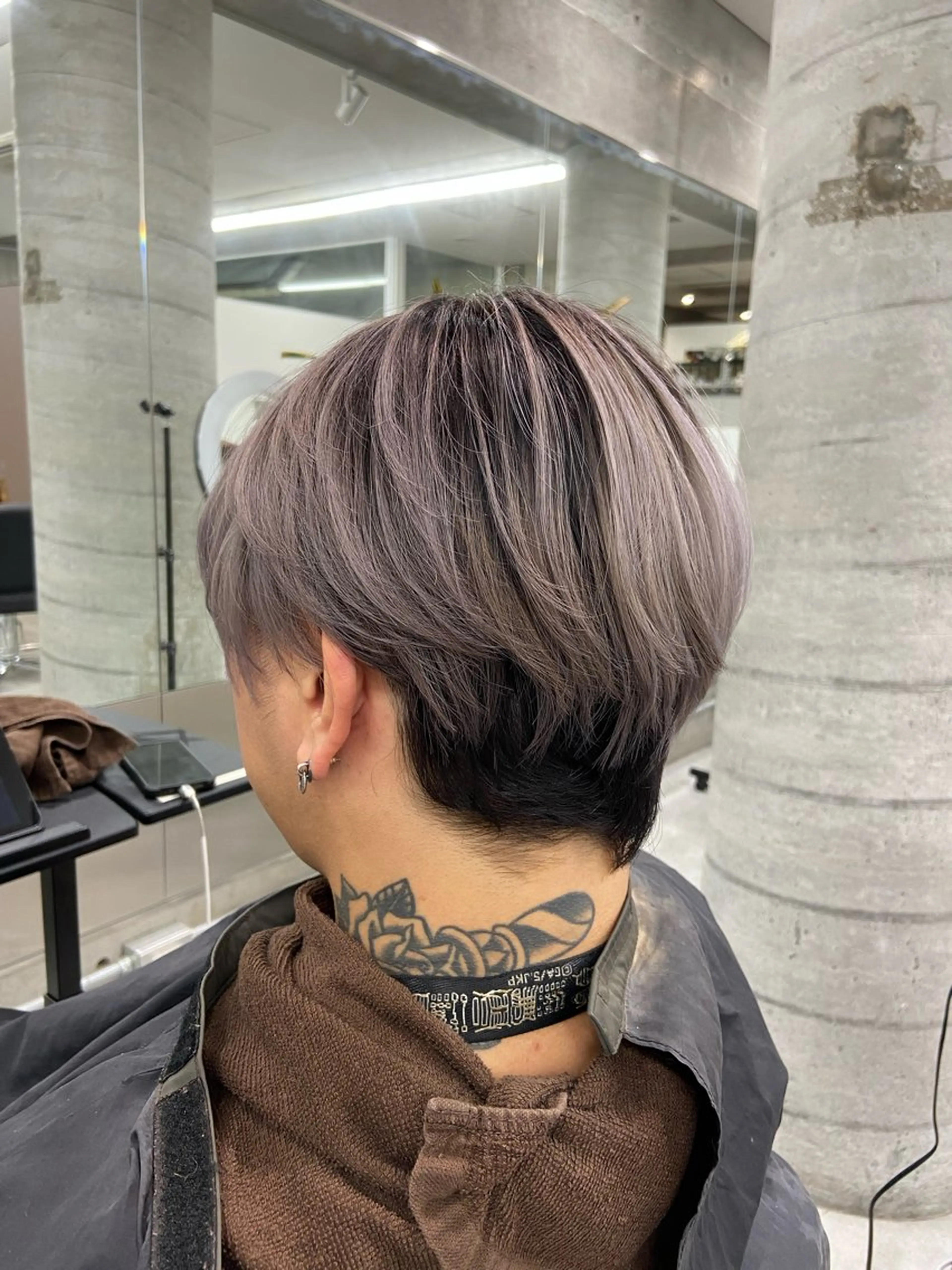 カラー メンズ ヘアカラー トリートメント Kotoko🖤/海 外/バレイヤージュのヘアスタイル