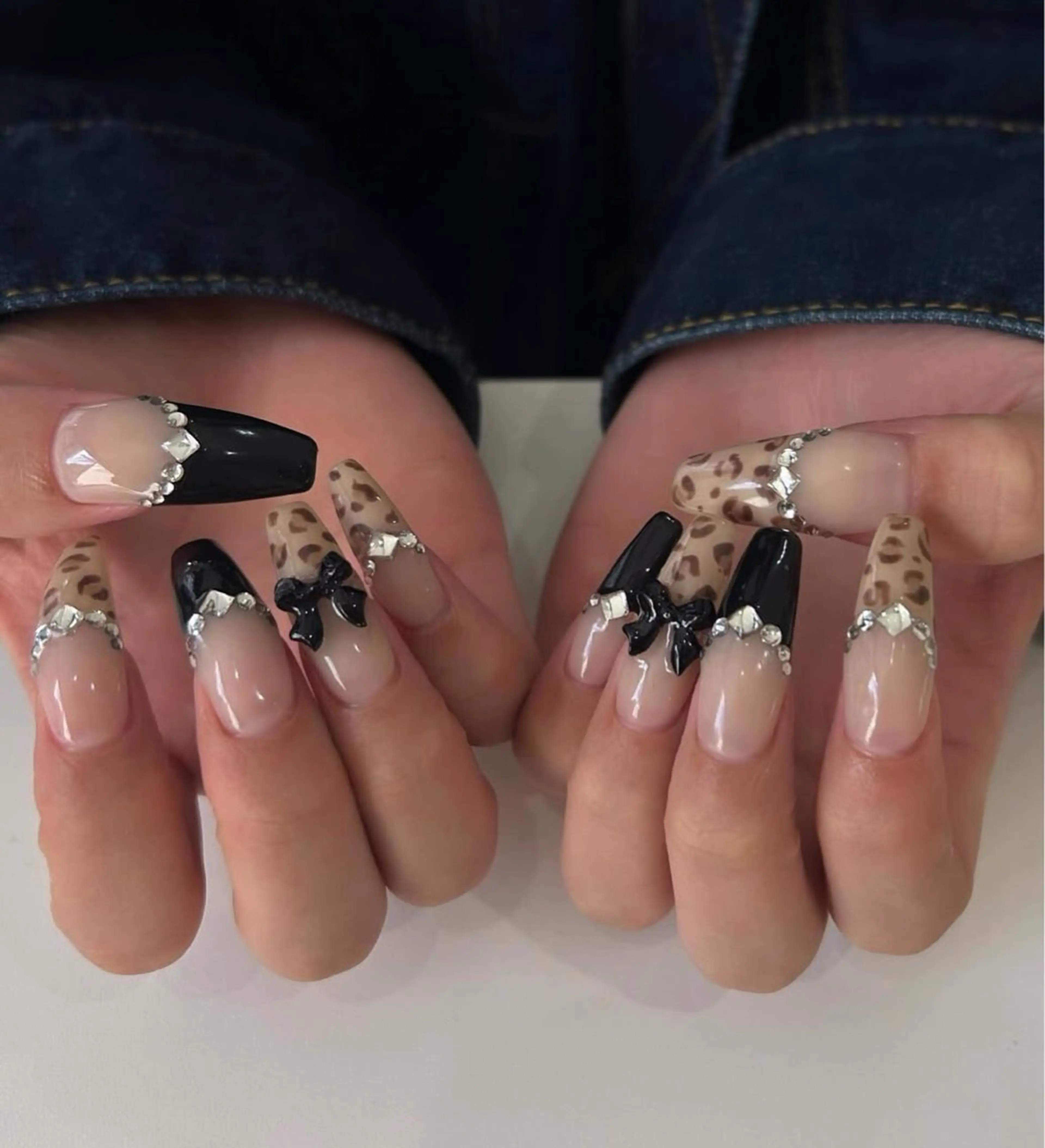 ネイル 長さ出し グラデーション キラキラネイル 韓国ネイル ラメ(グリッター) ハンドネイル ハンドケア Chisa Nail Studio所属・チ サのネイルデザイン