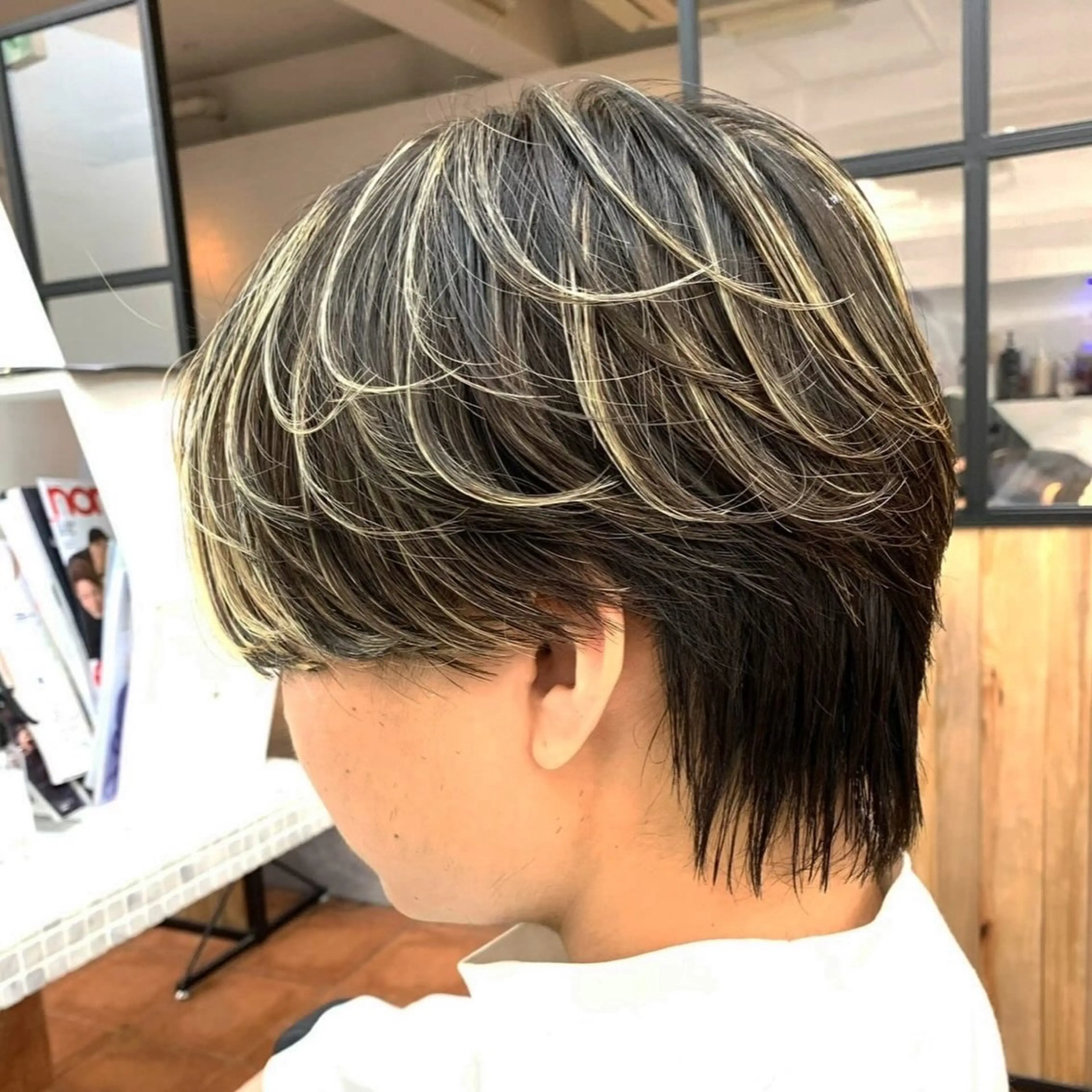 カラー メンズ メンズハイライト ハイライトカラー ヘアカラー miyu’s渋谷所属・高崎 堅心のヘアスタイル