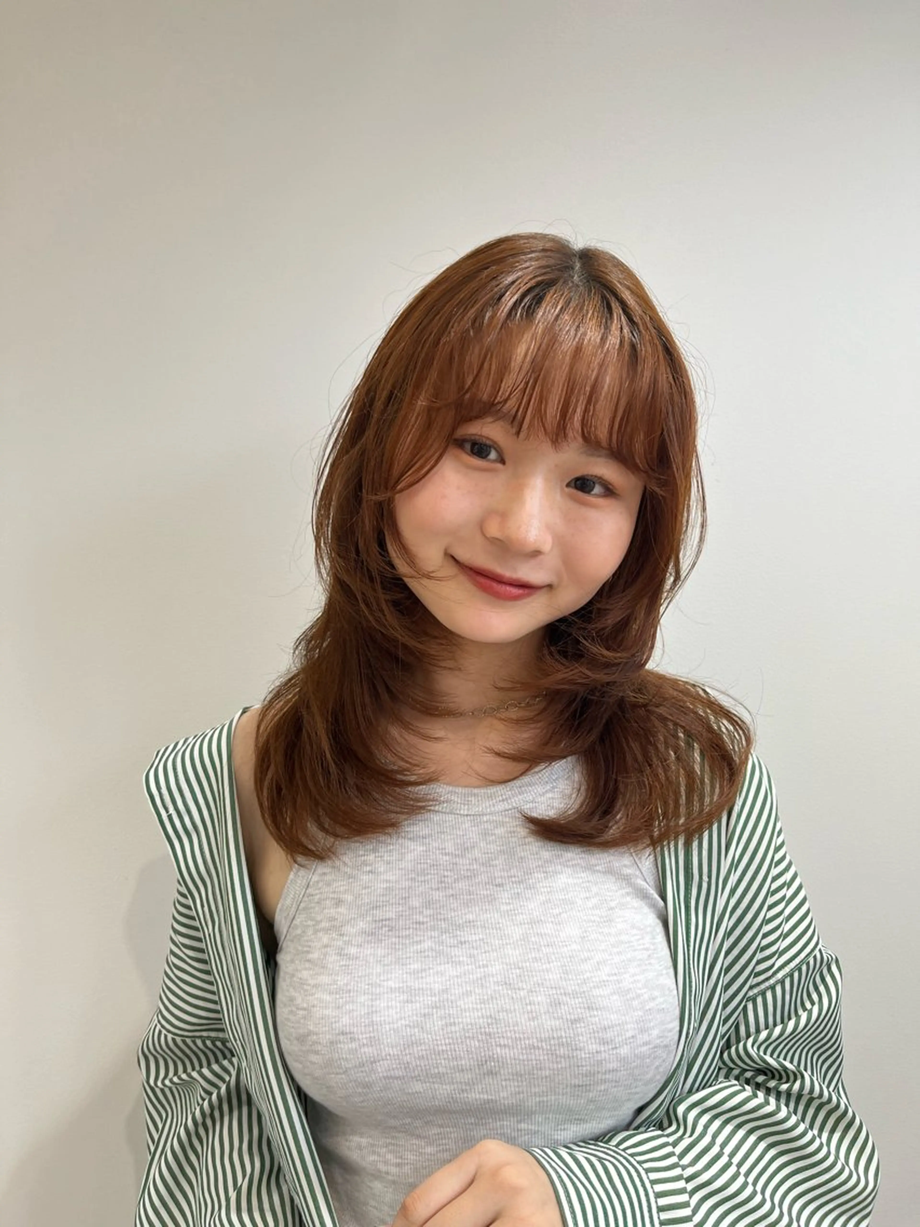 セミロング 髪質改善 似合わせカット ヘアカラー ♥️透明感×抜け感 ベージュ/佑珠♥️のヘアスタイル