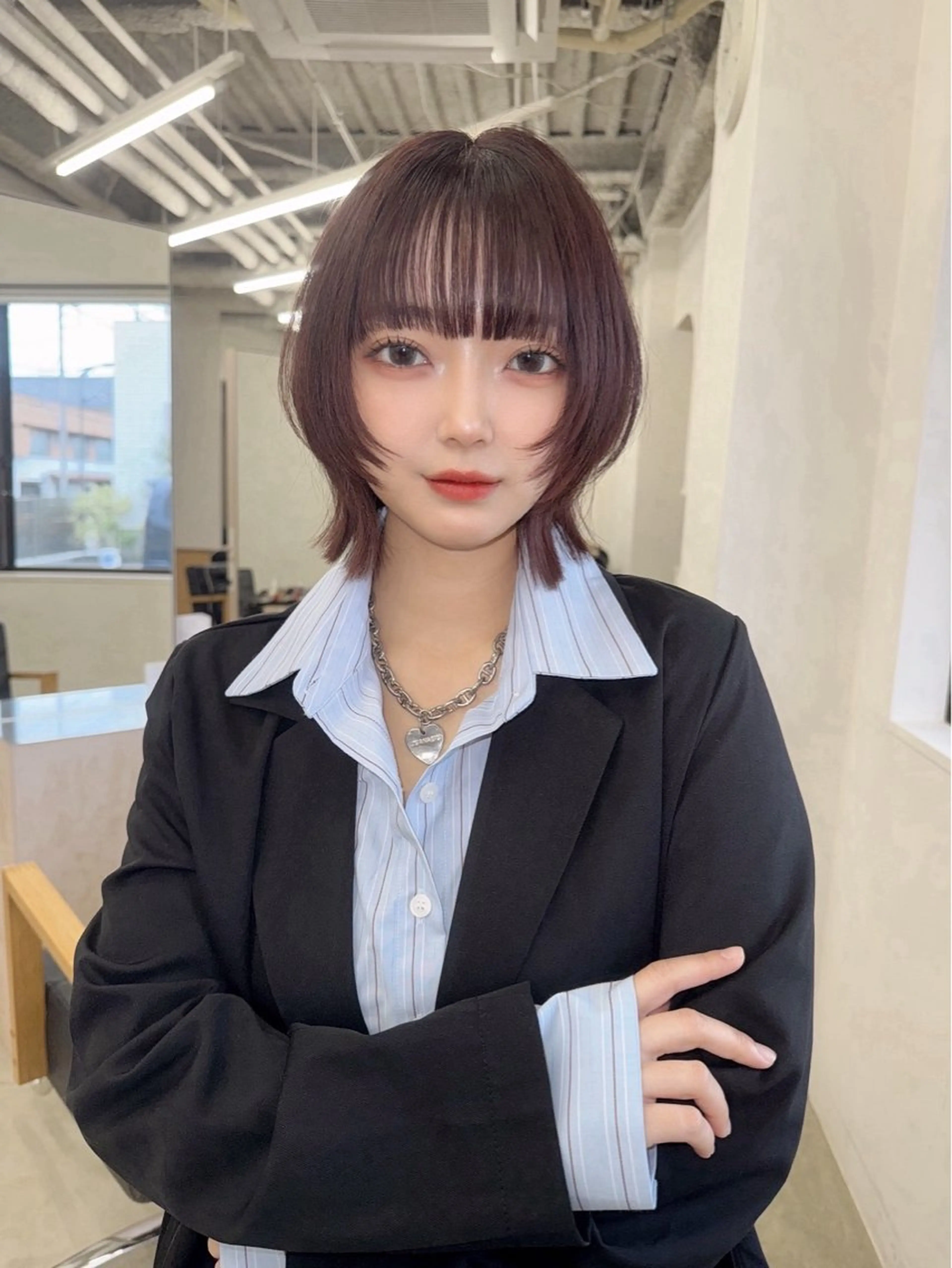 ミディアム ボブ デザインカット ハッシュカット レイヤーカット vince gio所属・小田 輝太郎/ブリーチのヘアスタイル