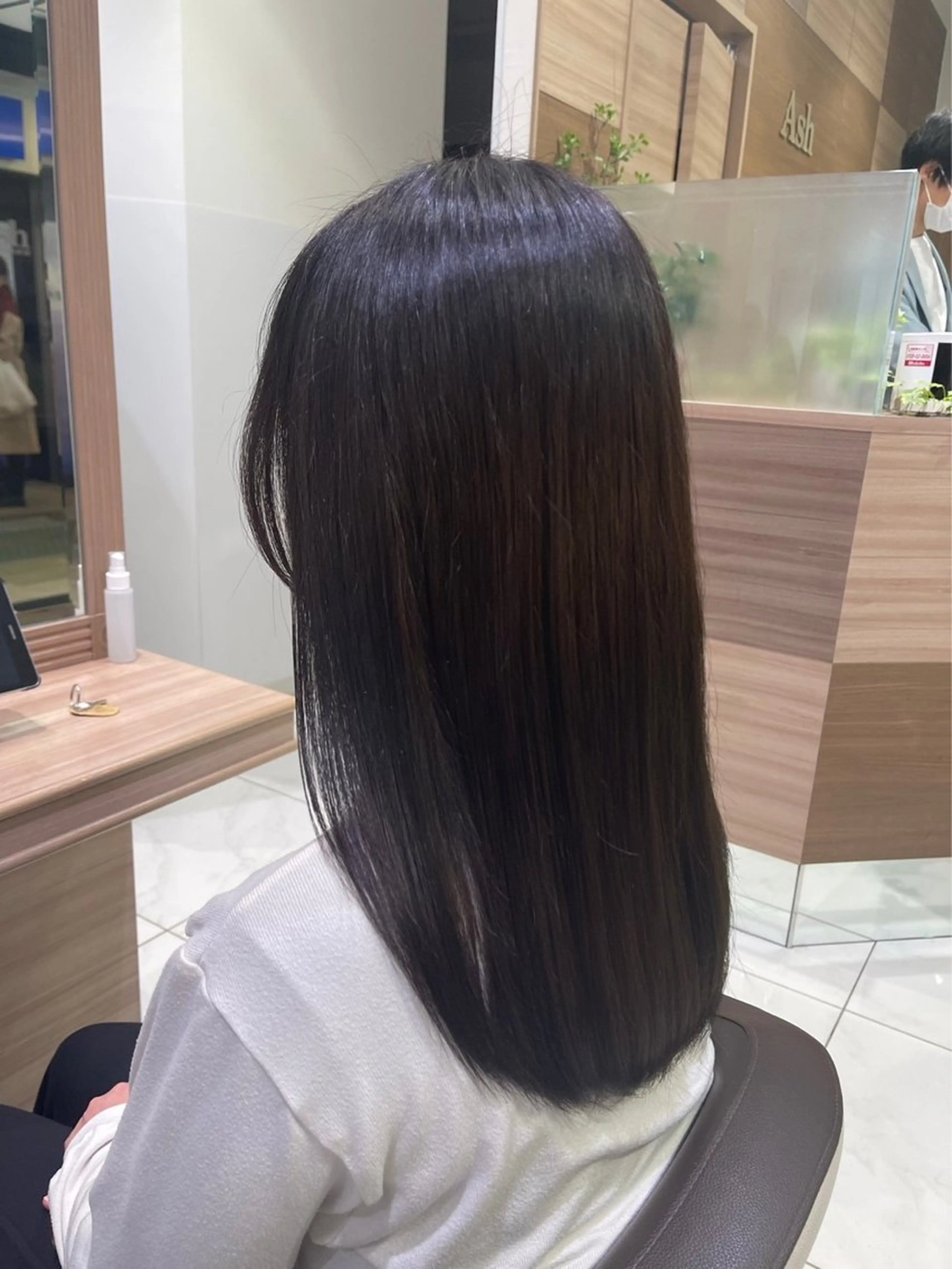 ロング 縮毛矯正 艶カラー まなか🌀のヘアスタイル