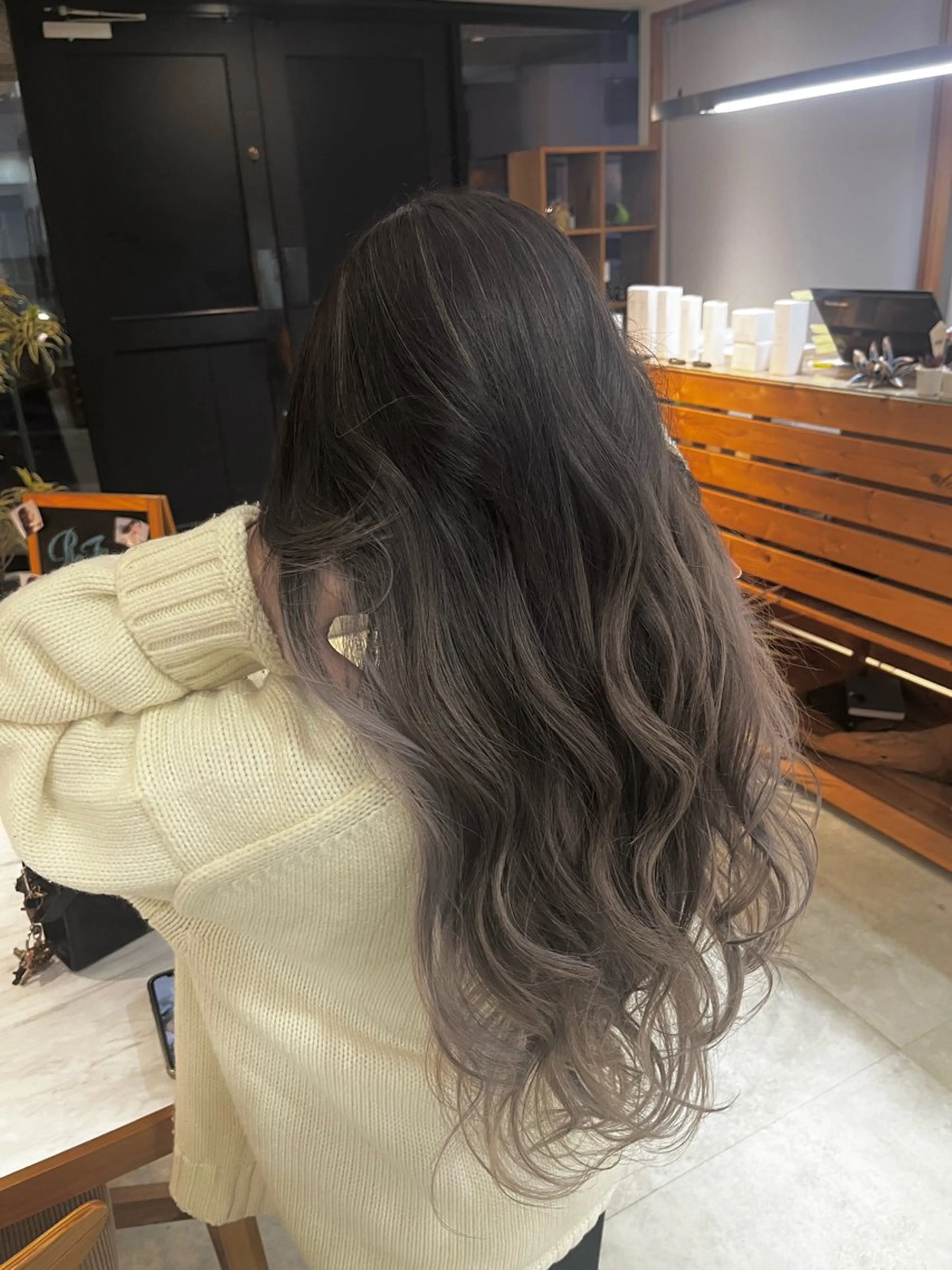 ロング カット ヘアカラー hoNua. 栄/透明感カラーのヘアスタイル