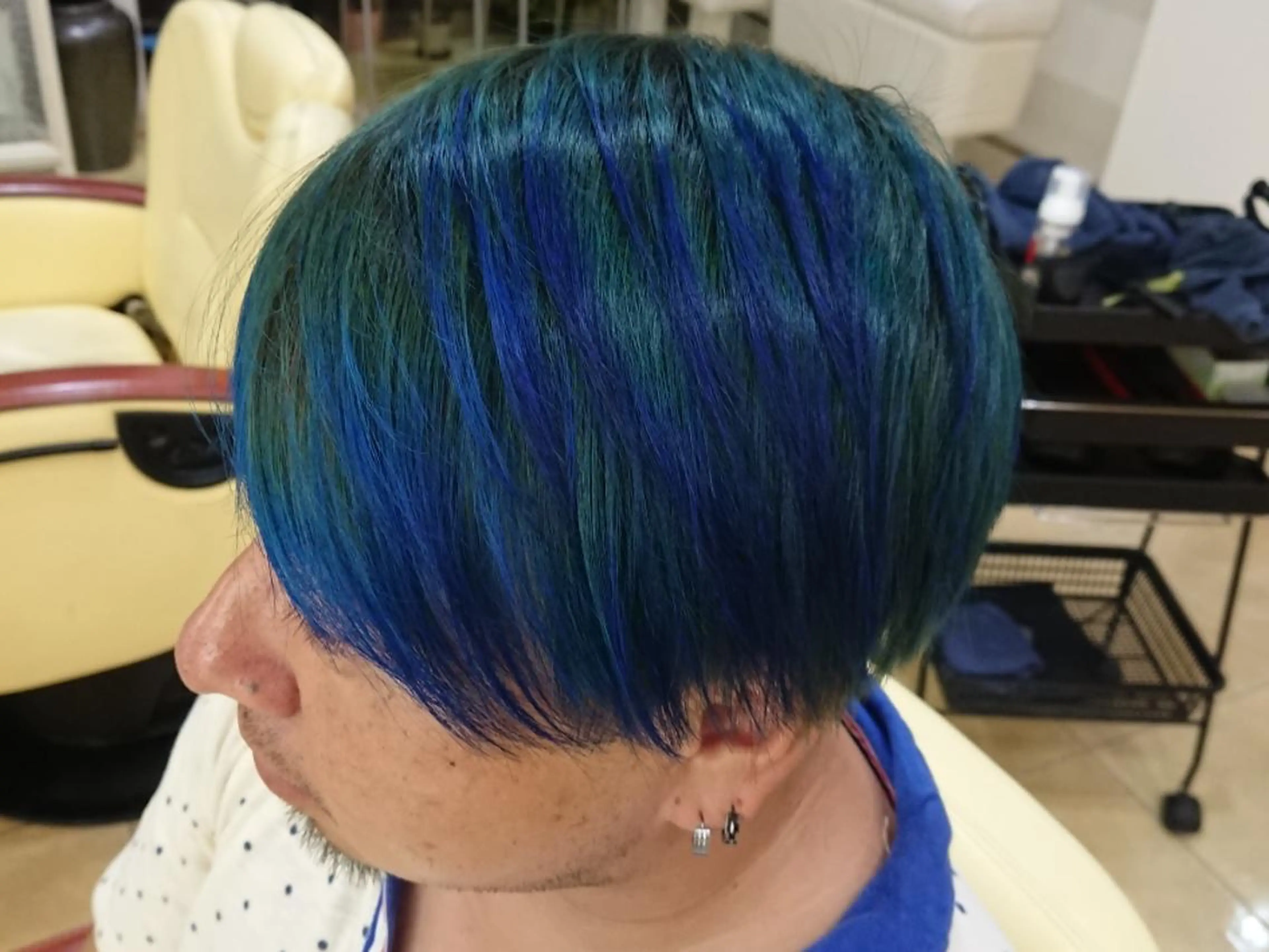 メンズ カラー ブルーカラー ブルーバイオレット グラデーションカラー バイオレットカラー デザインカラー/ 推しの配色　肥後のヘアスタイル