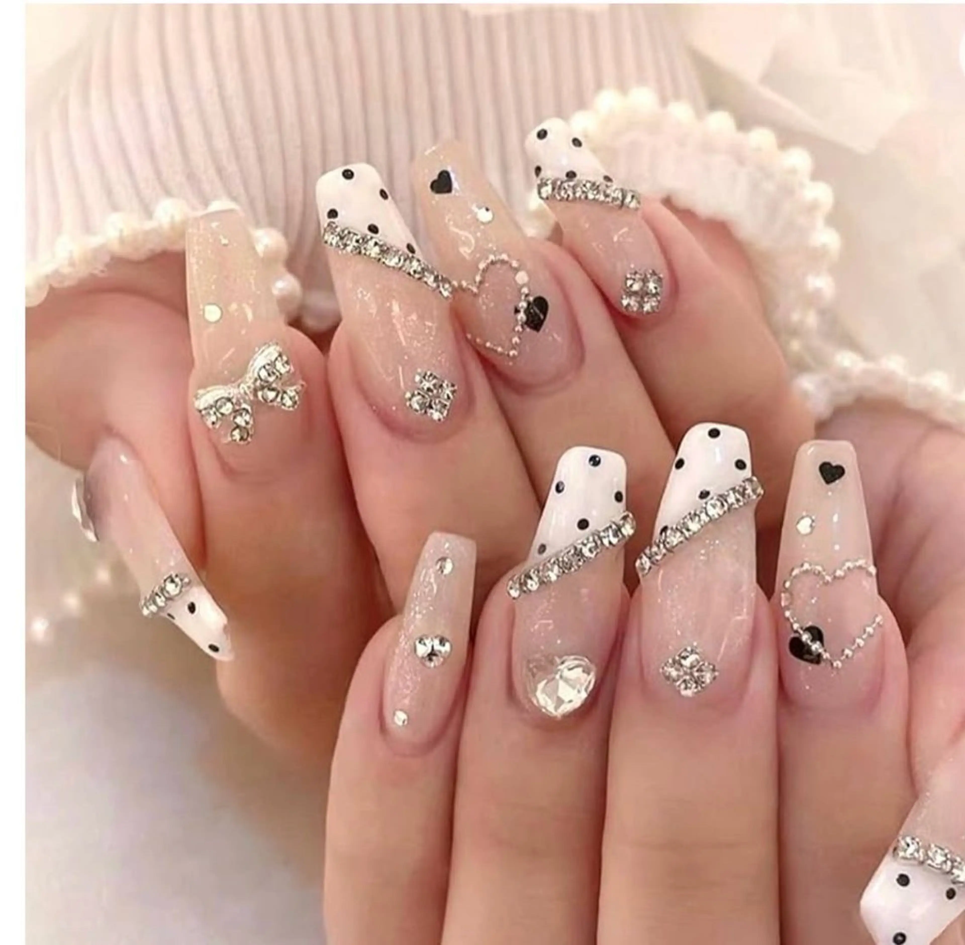 ネイル 長さ出し グラデーション 卒業式 キラキラネイル マグネットネイル Lee Nails チップ長さだし専門店のネイルデザイン