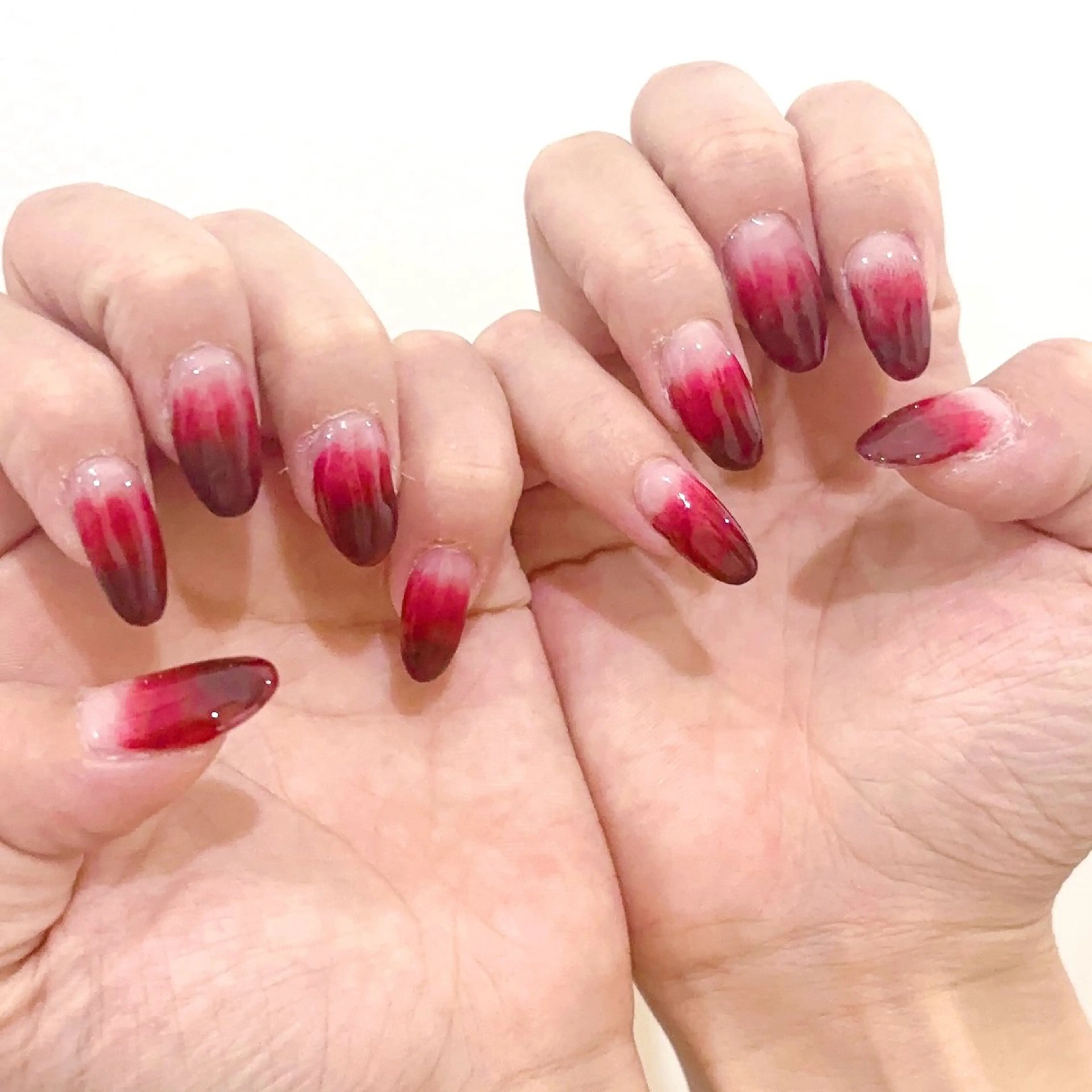 ネイル ブラウン グラデーション 赤色 MYu Beauty Salon  MAIのネイルデザイン