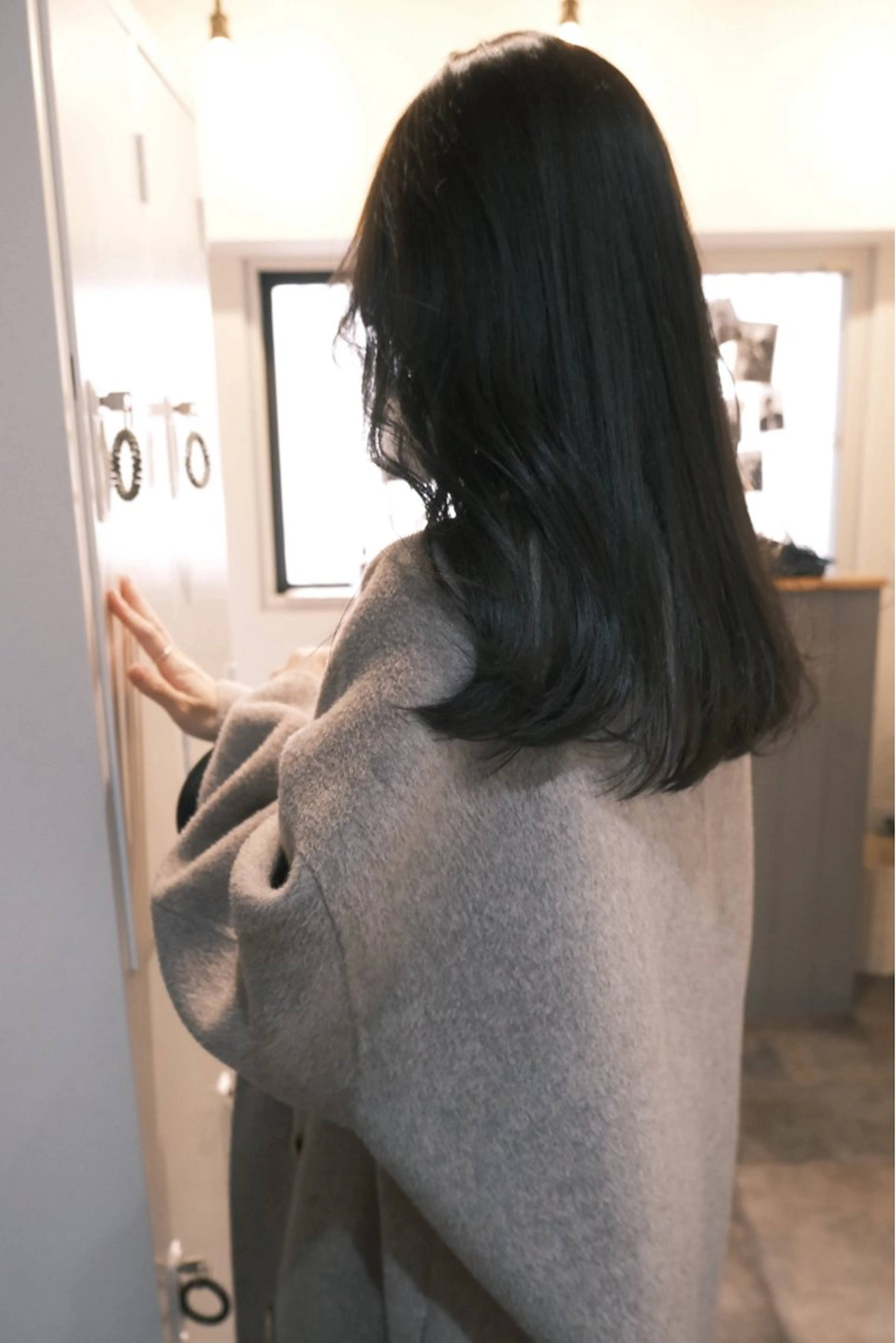 ミディアム カット ヘアカラー トリートメント ヘアセット ハルカ/透け感カラー /顔周りレイヤーのヘアスタイル