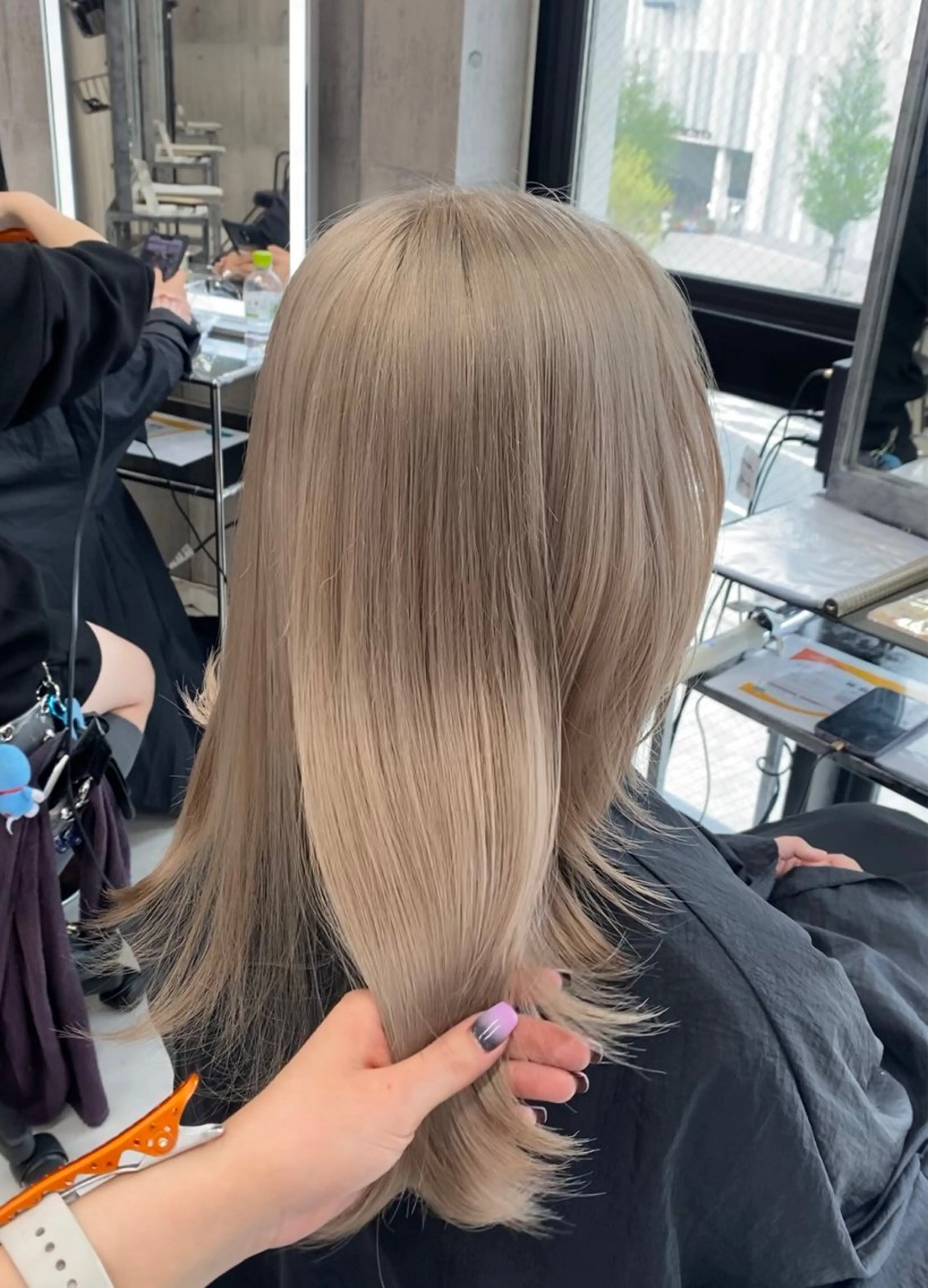 ロング カラー ヘアアレンジ メンズ ヘアカラー のん🎀ハイトーン/ レイヤーカット🐳のヘアスタイル