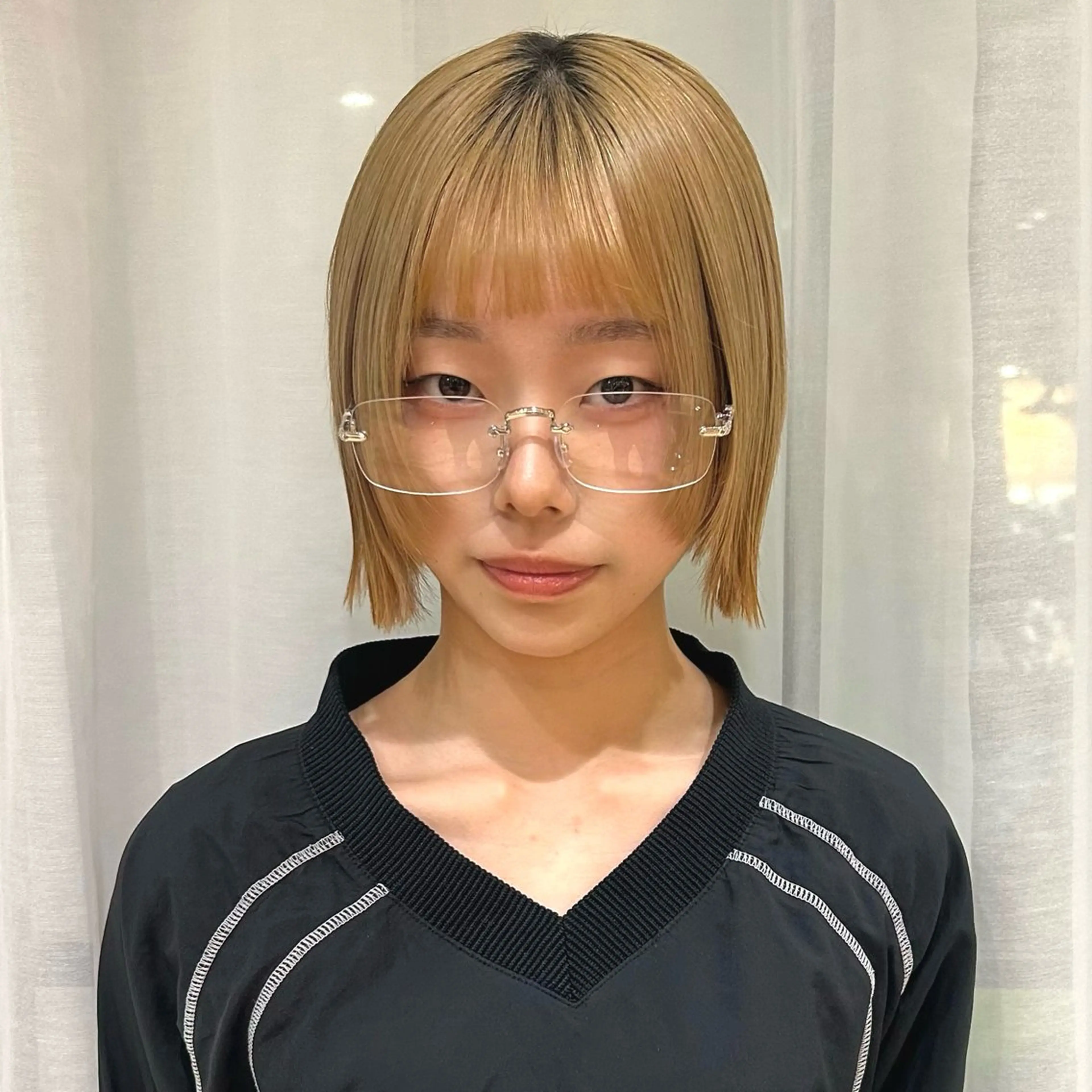 ショート カラー 前下がりボブ ベージュカラー ボブ ヘアカラー ボブレイヤー/ ブリーチ/miyuuのヘアスタイル