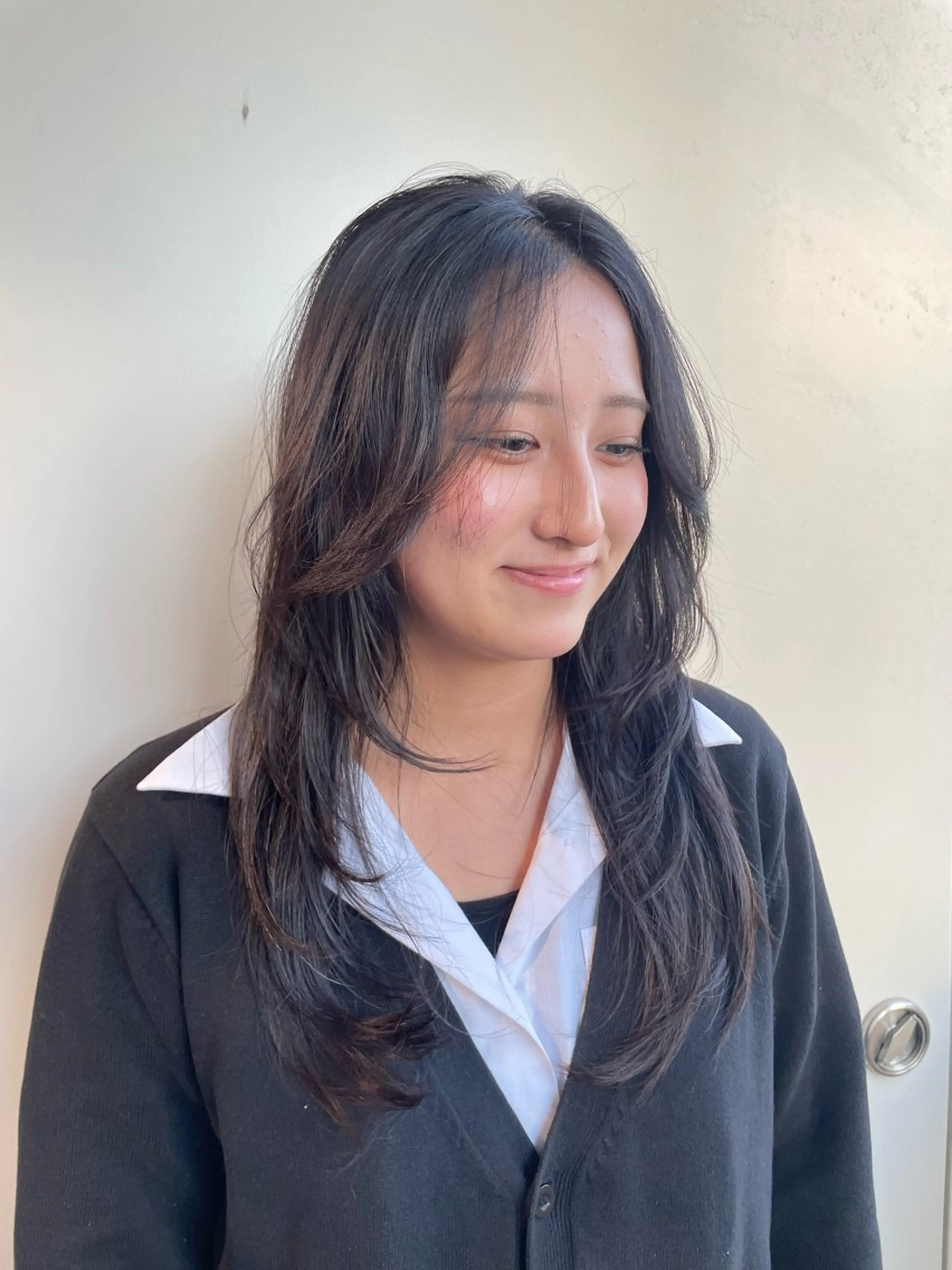 セミロング カット Toiro 横浜所属・🎀レイヤー/パーマ カラー/ai🎀のヘアスタイル