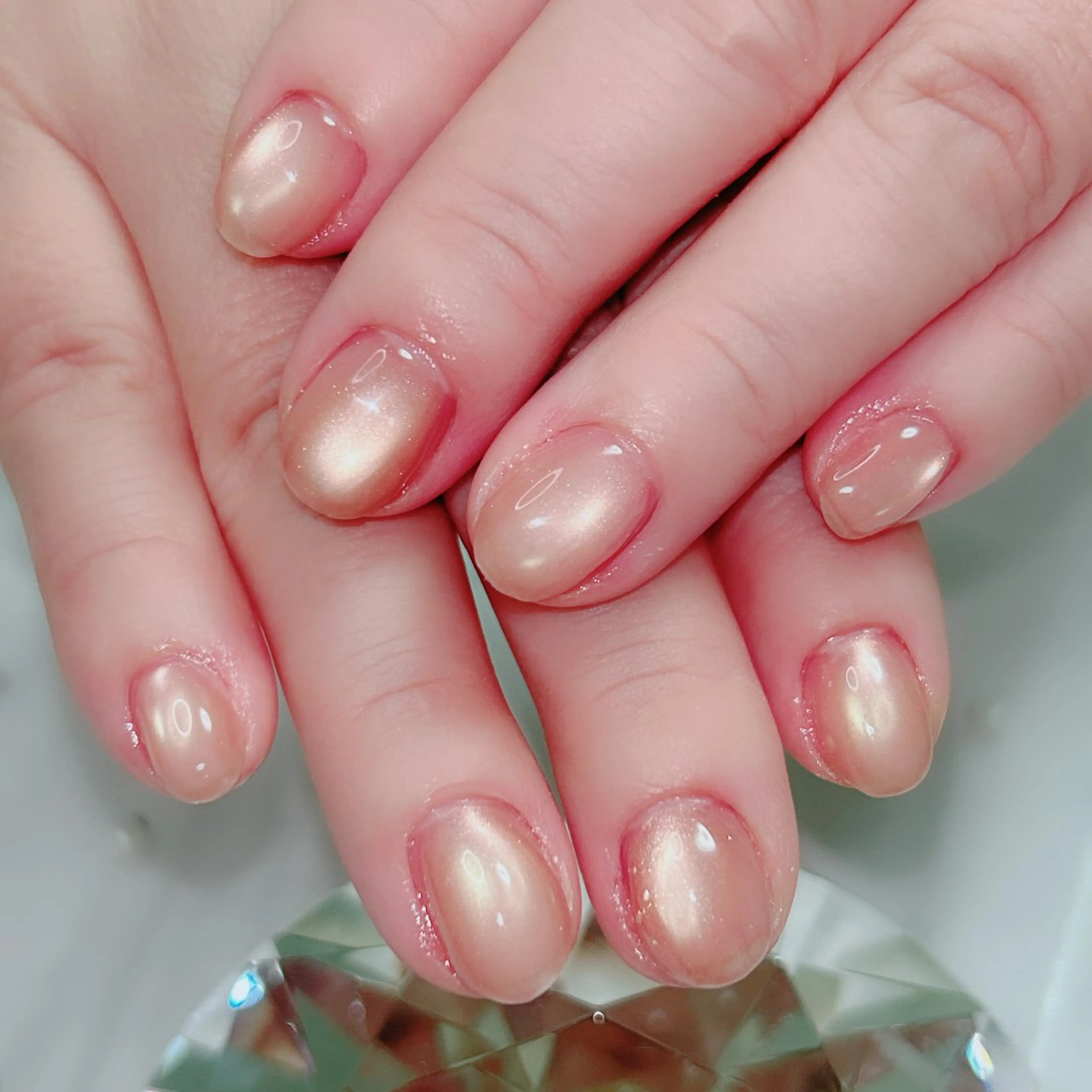 ネイル オーロラネイル ミラーネイル オフィスネイル ワンカラーネイル シンプルネイル ハンドネイル Cute Tips nailのネイルデザイン