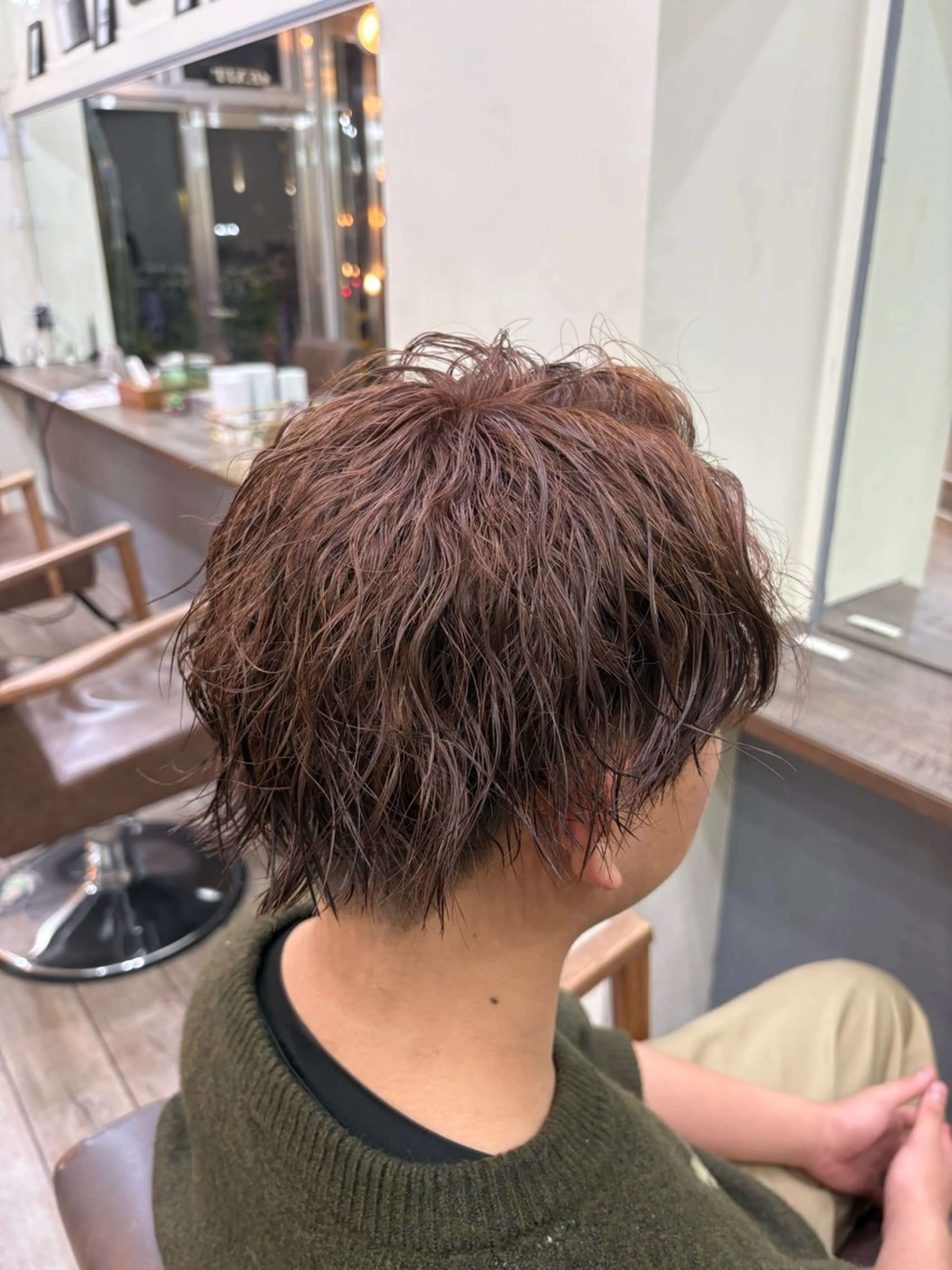 カラー パーマ メンズ メンズパーマ ブラウンカラー 透明感カラー ダブルカラー カット WEST OLAND 黒坂佳乃のヘアスタイル