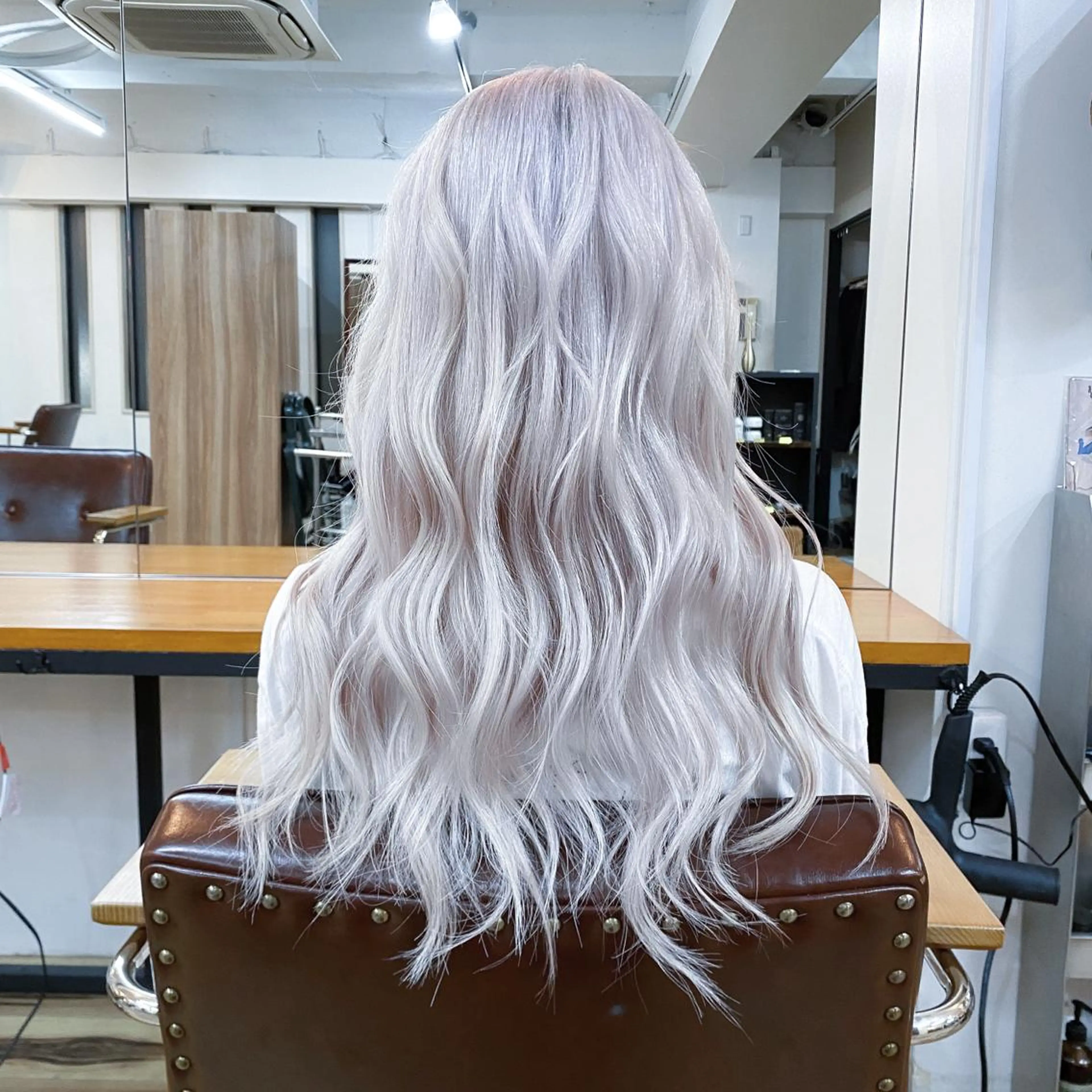 ロング カラー ハイトーンカラー ⭐️NAZUNAのヘアスタイル