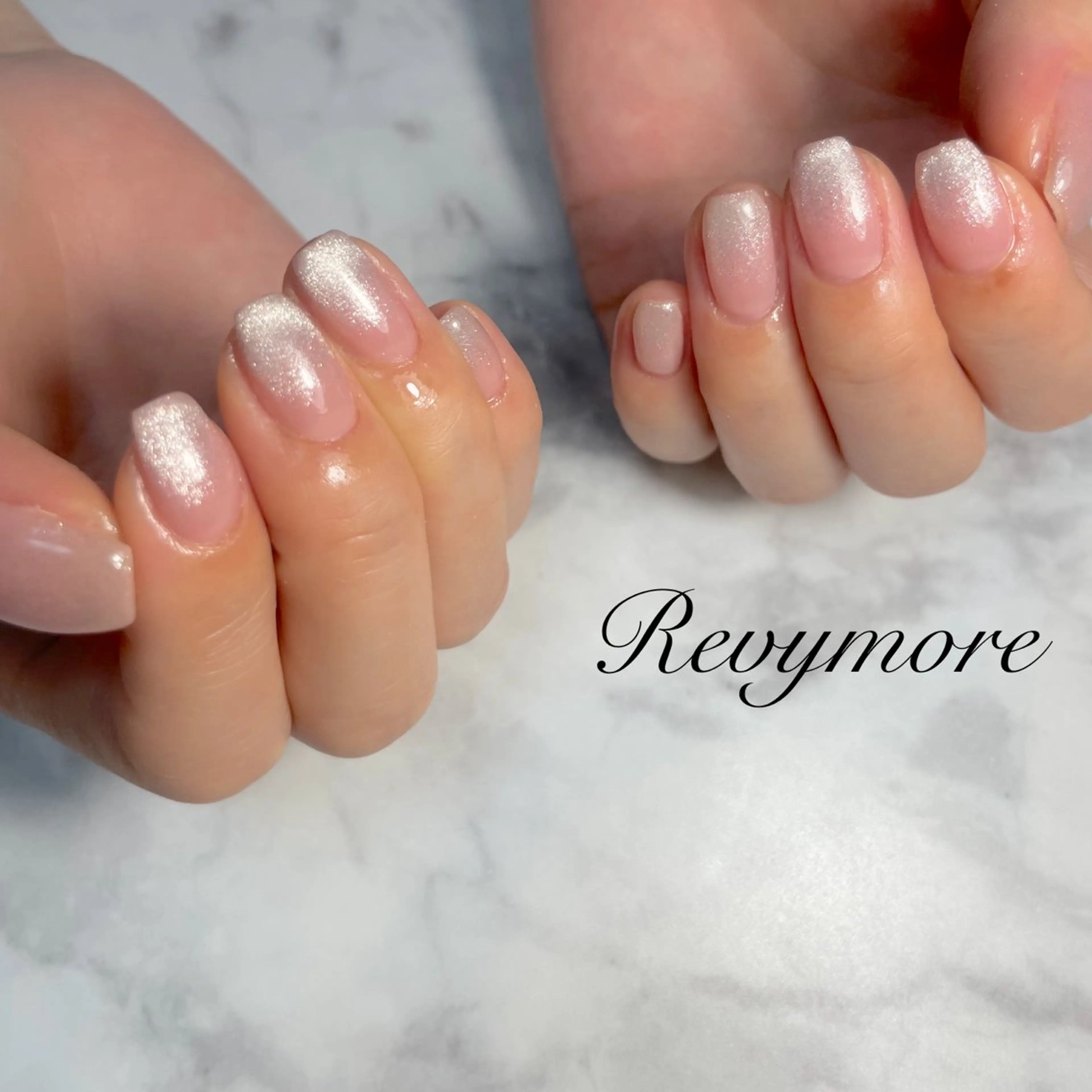 ネイル ジェルネイル グラデーション マグネットネイル ニュアンスネイル オフィスネイル nail salon Revymore所属・nail salon Revymoreのネイルデザイン
