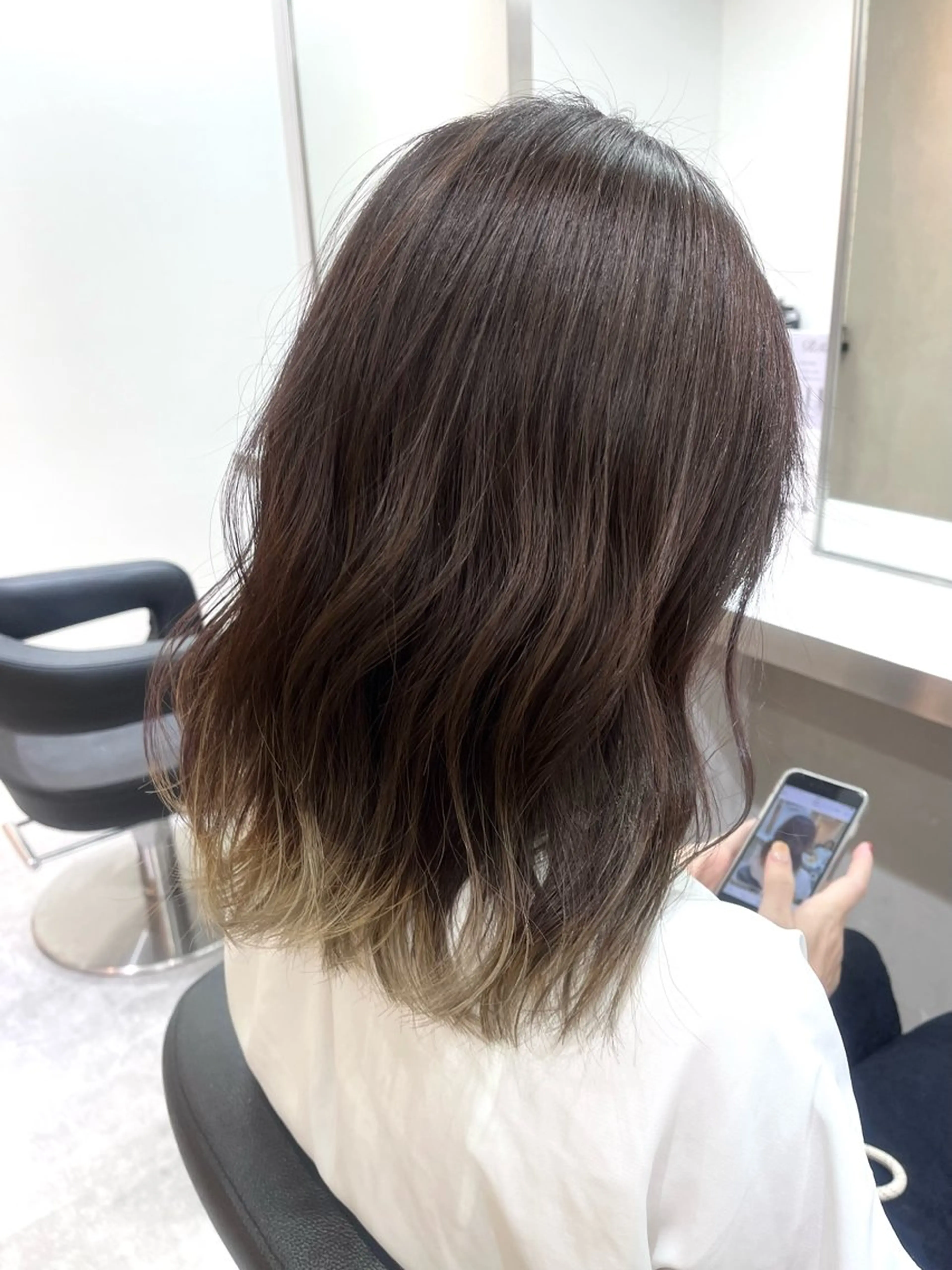 ミディアム カラー ヘアカラー トリートメント Ｖｉｏｔ  銀座 樋口 桃佳のヘアスタイル
