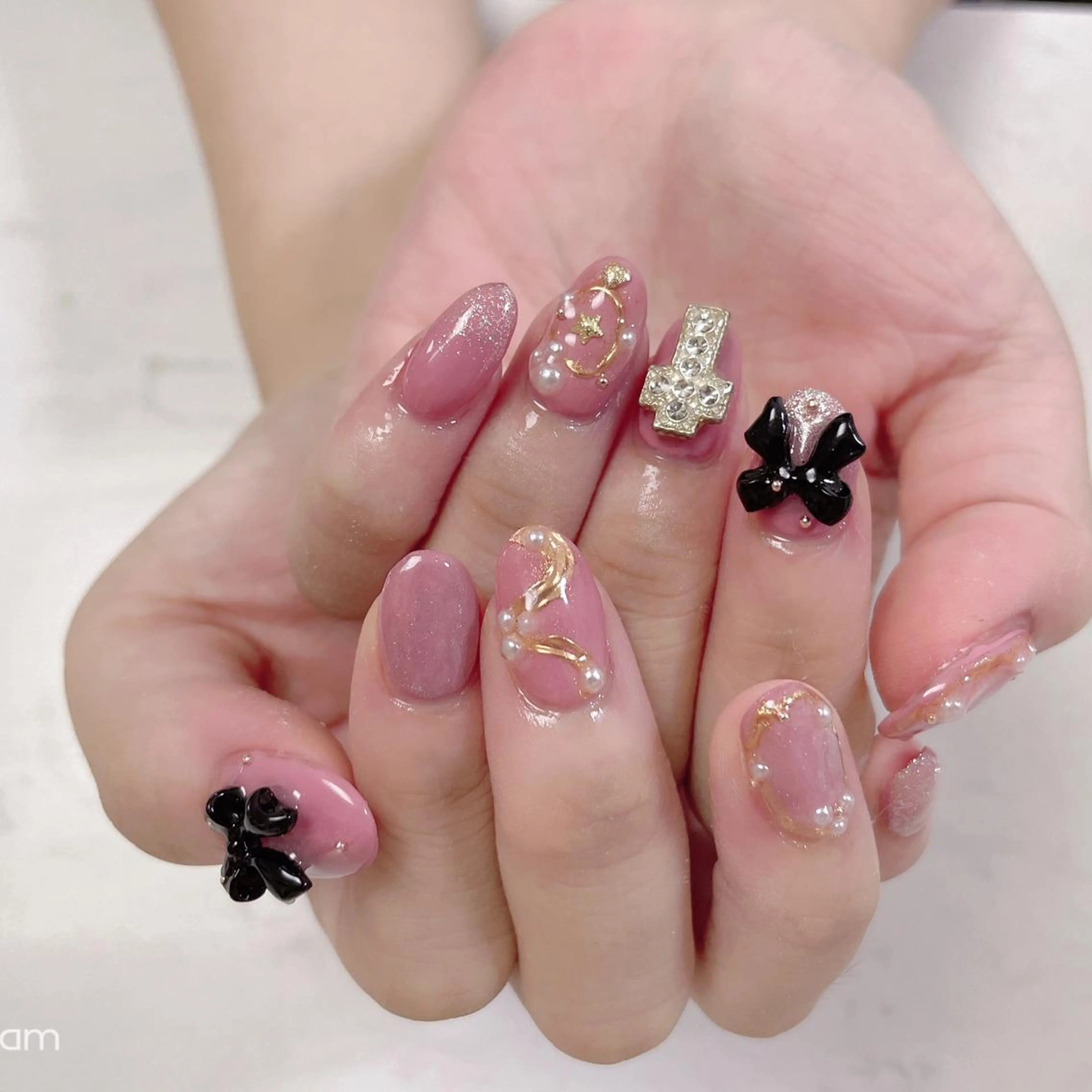 ネイル ネイルサロンエクラ 🫧Shizukaのネイルデザイン