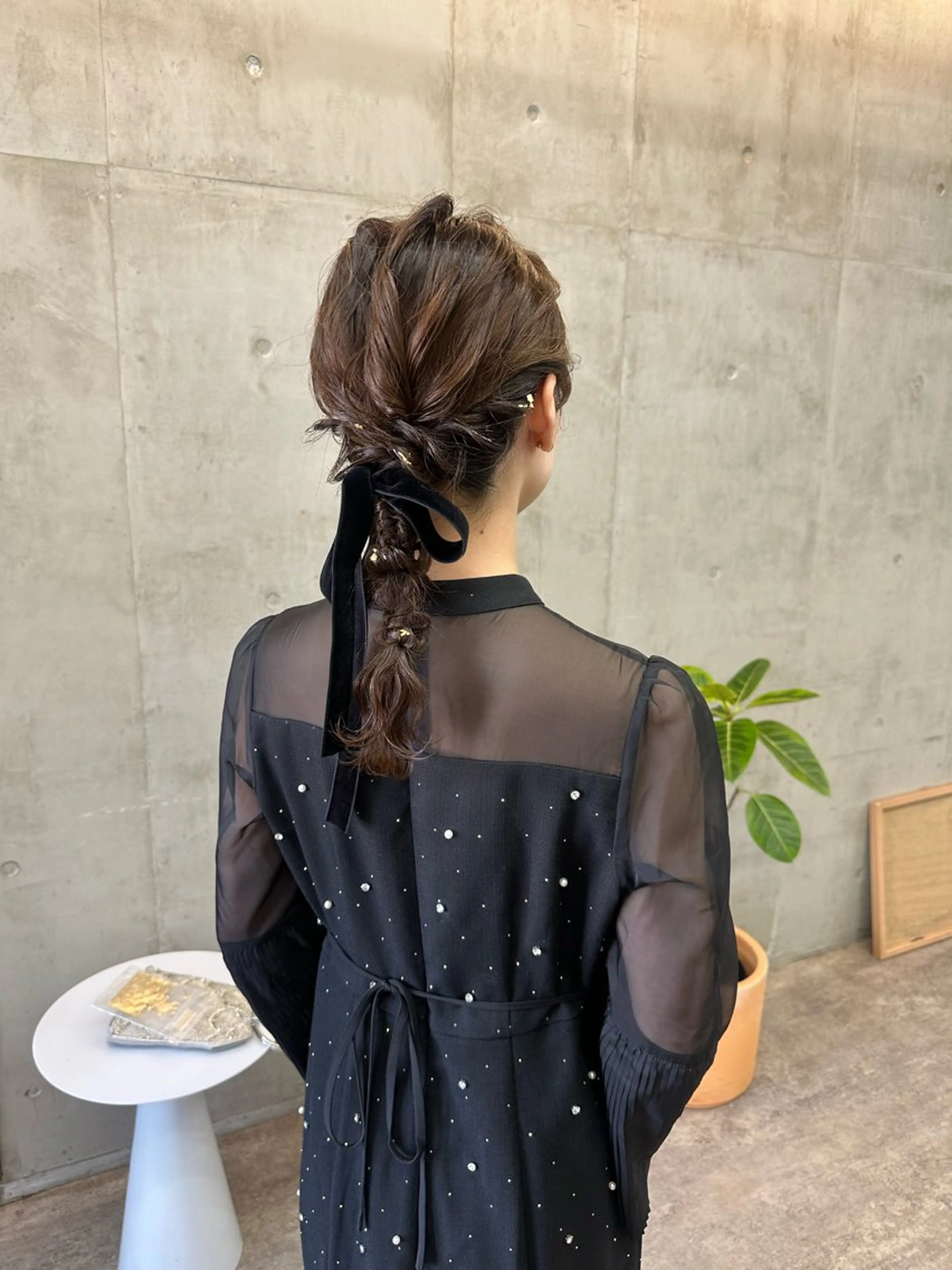 ミディアム カラー ヘアアレンジ ベージュカラー ブリーチ ブラウンカラー ケアブリーチ グレージュ ヘアセット レイヤーカット💫 ／HARUKA🎀のヘアスタイル