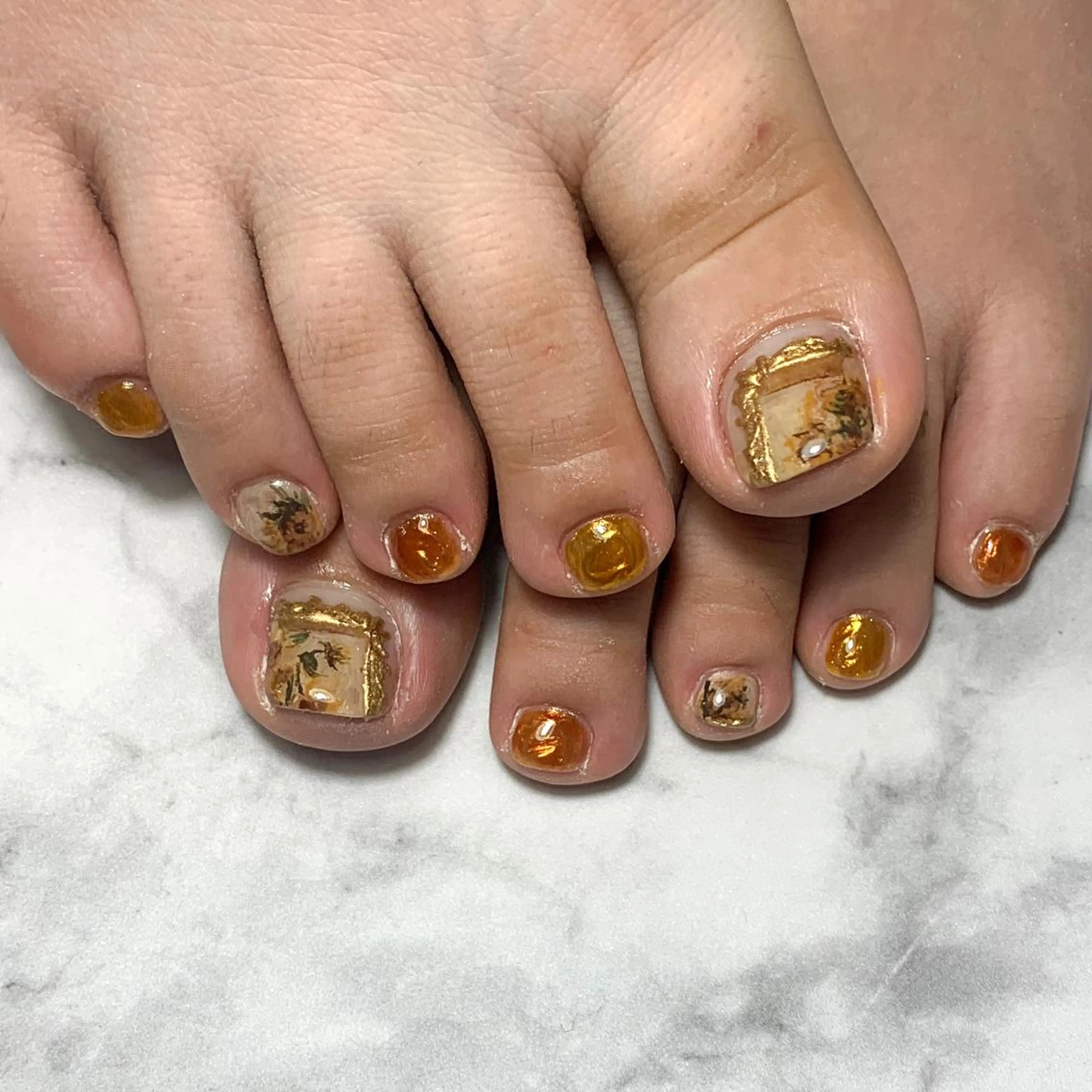 ネイル フットネイル FIORITURA aiのネイルデザイン