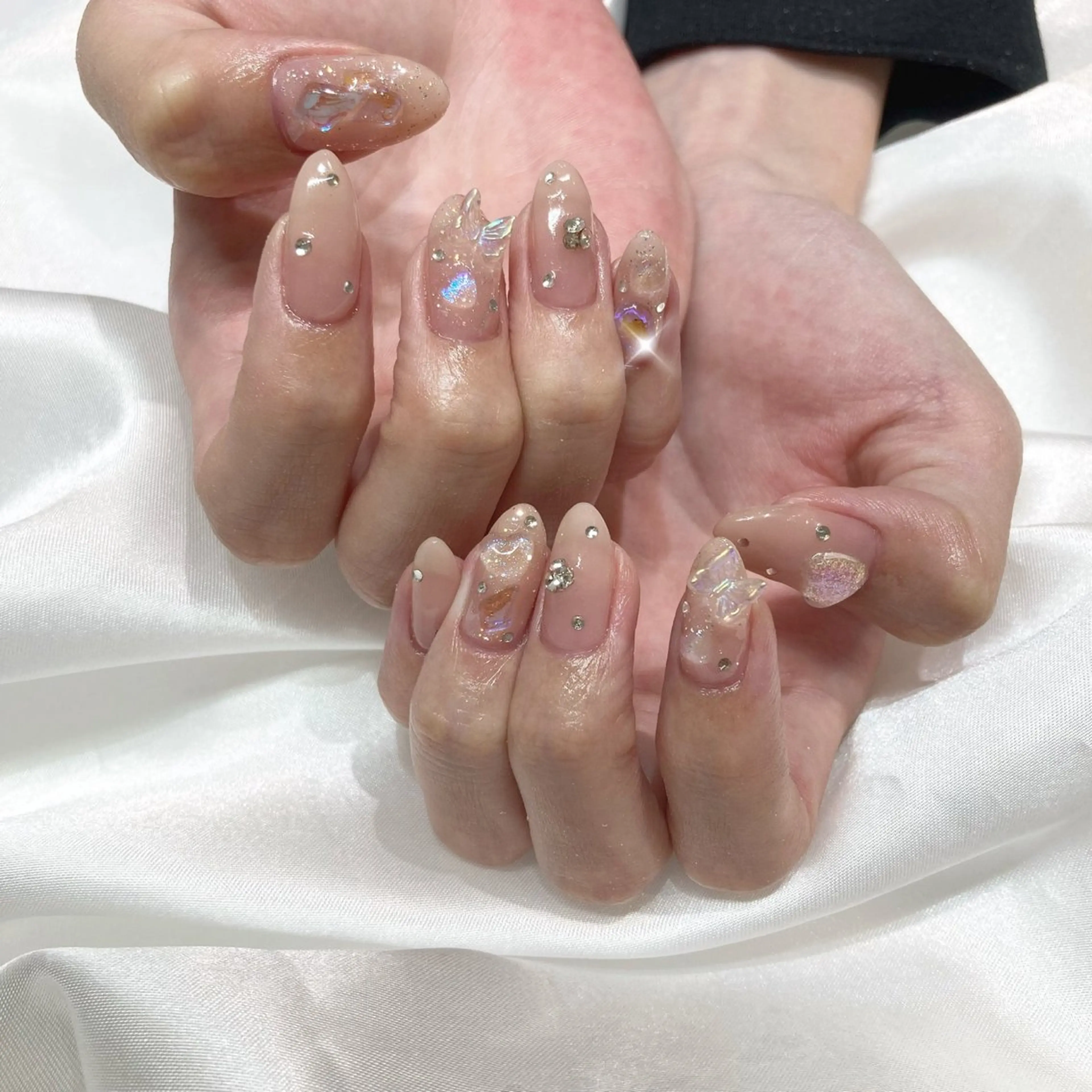 ネイル ハンドネイル GO TODAY SHAiRE SALON 表参道colore店所属・emmi nailのネイルデザイン